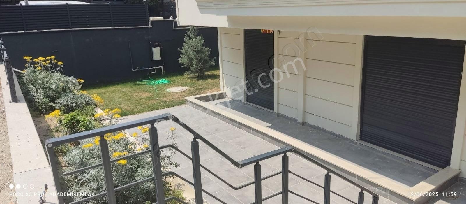 Satılık 2+1/80 M2 Bahçe Li Ömür Kentsite İci Daire Bahcelievler.