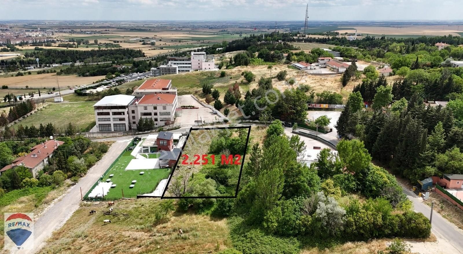 Lüleburgaz Dere Mahallesinde Satılık 2.251 M2 Ticari İmarlı Arsa