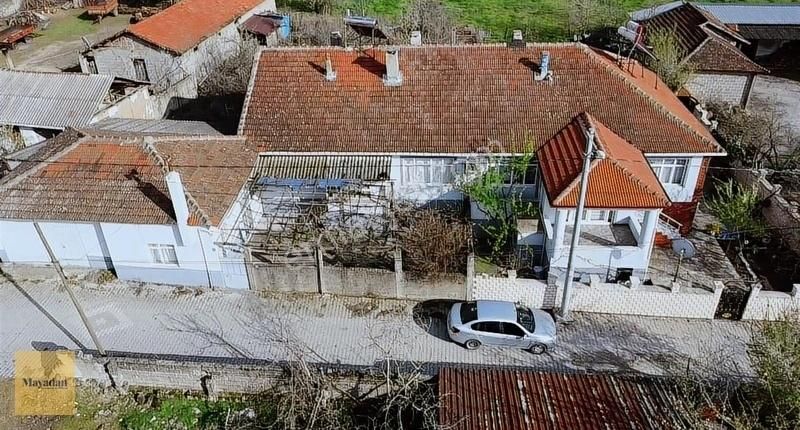 Mayadan Gyo'den Gönen Tütüncü Mahallesinde 7+1 Satılık Köy Evi