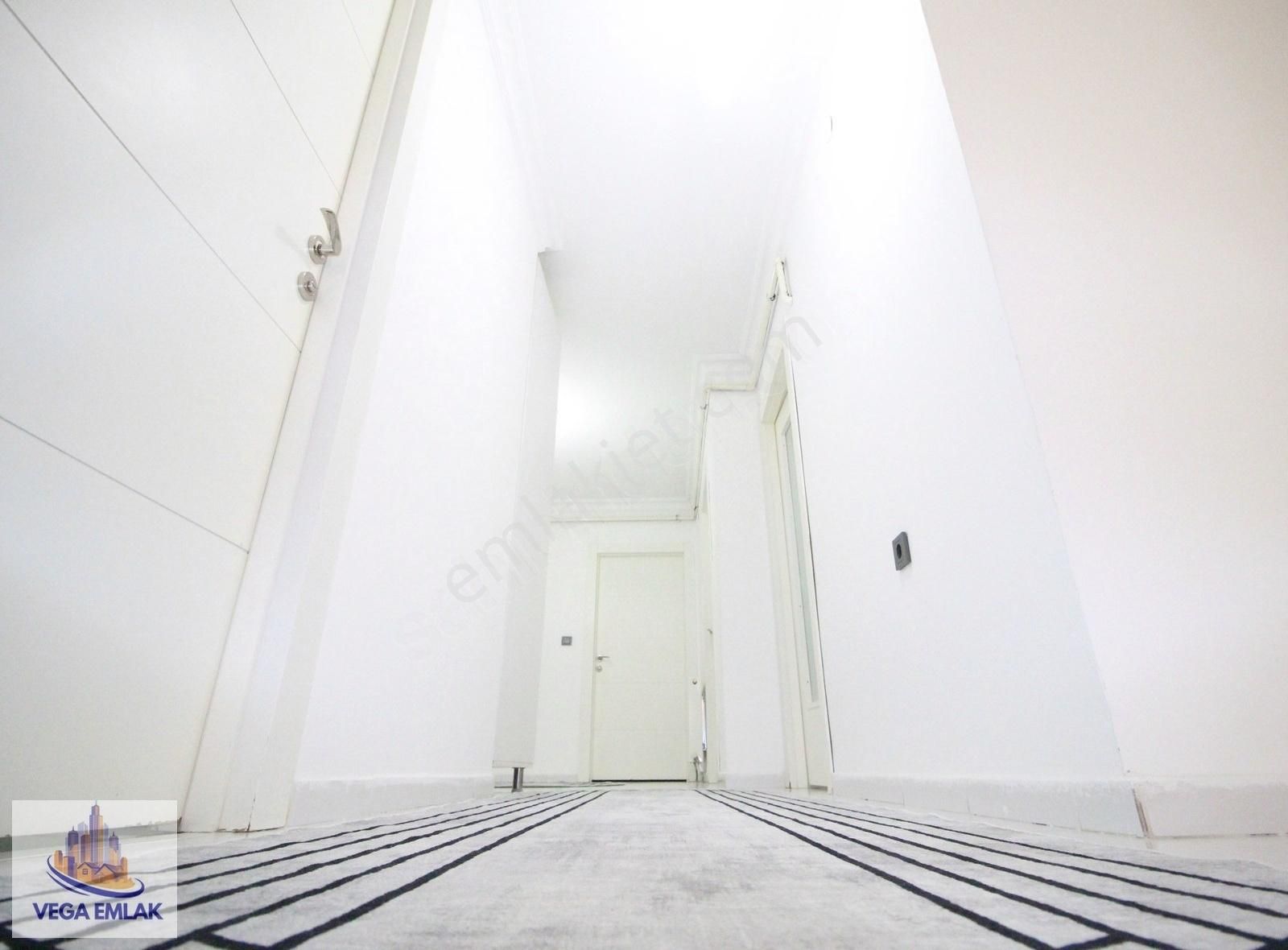 Vega Emlak'tan Protokole Yakın Merkezi Konumda Full Daire - Görsel 9