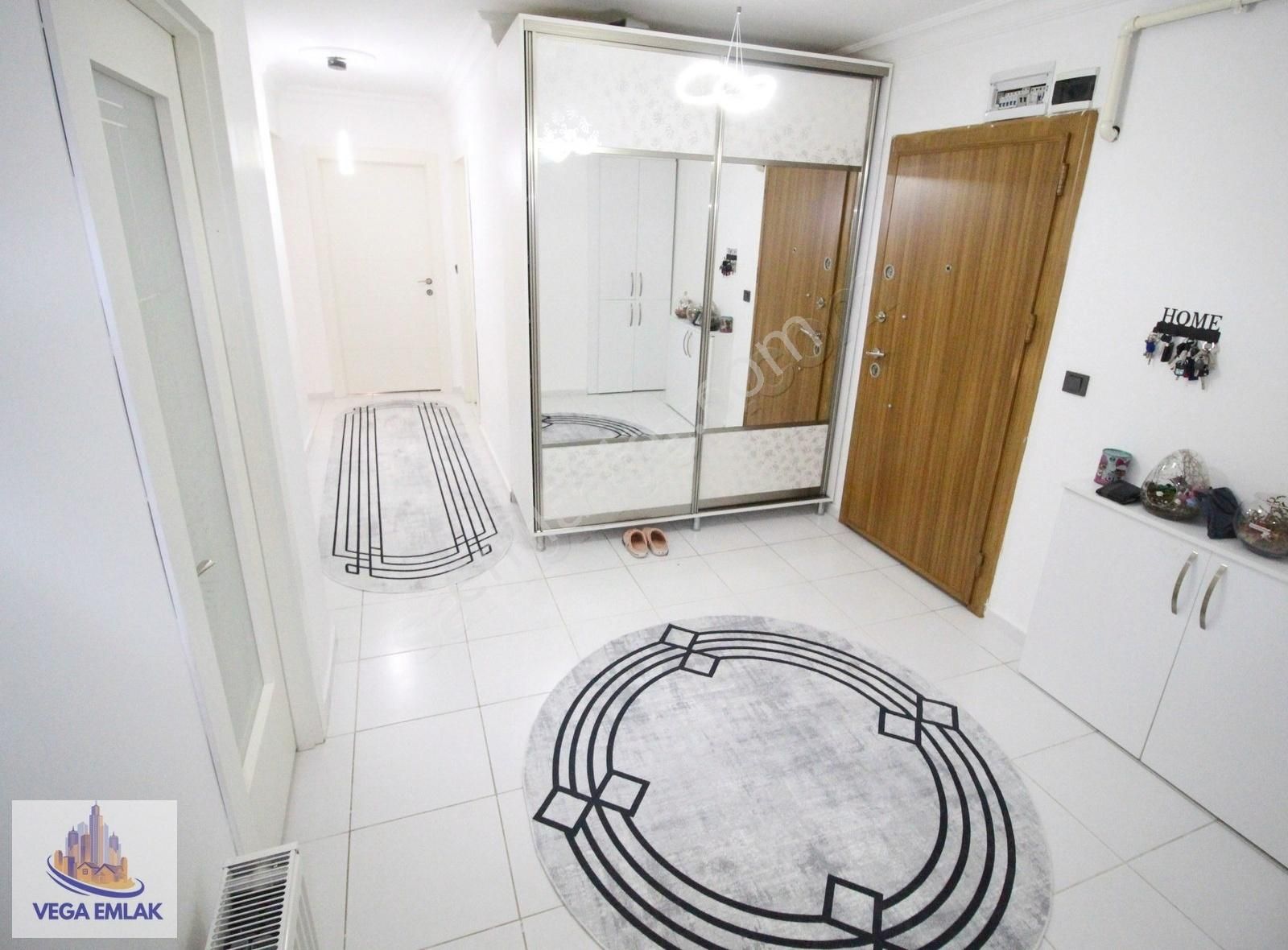 Vega Emlak'tan Protokole Yakın Merkezi Konumda Full Daire - Görsel 5