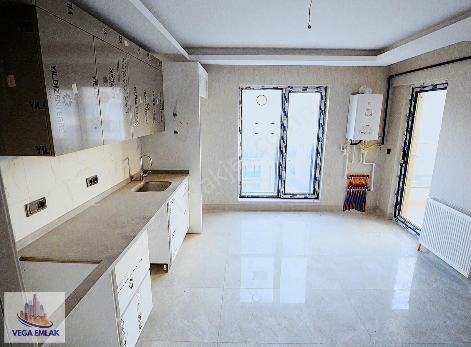 Vega Emlaktan Güneşevlerde Full Yapılı Sıfır 3+1 Satılık Daire