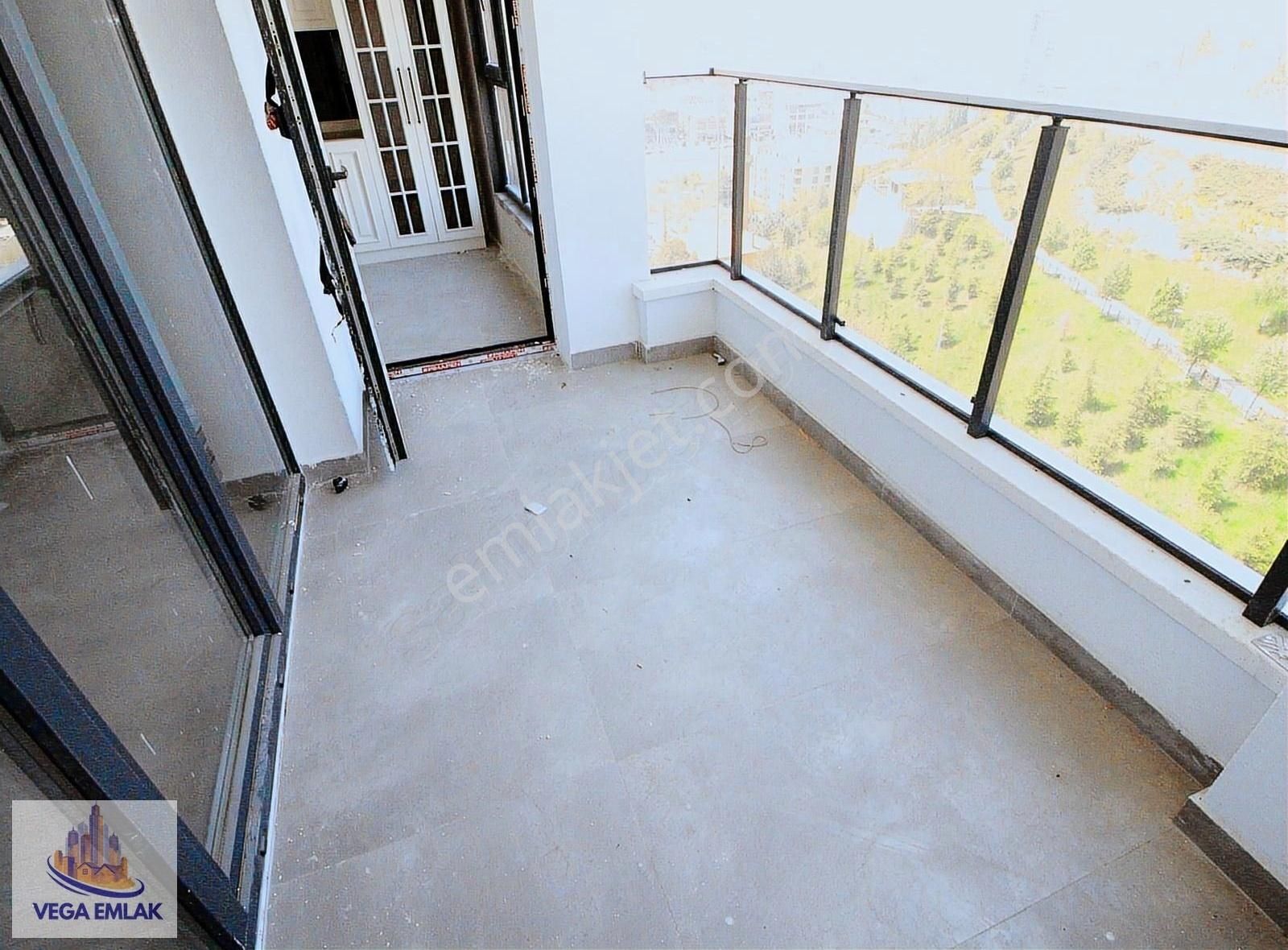 Vega Emlak'tan Eşsiz Manzaralı Protokol Yoluna Cephe Site Daires - Görsel 33