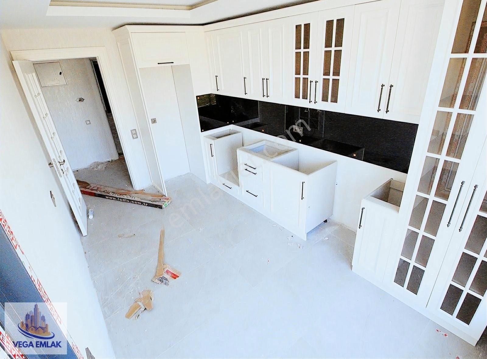 Vega Emlak'tan Eşsiz Manzaralı Protokol Yoluna Cephe Site Daires - Görsel 14