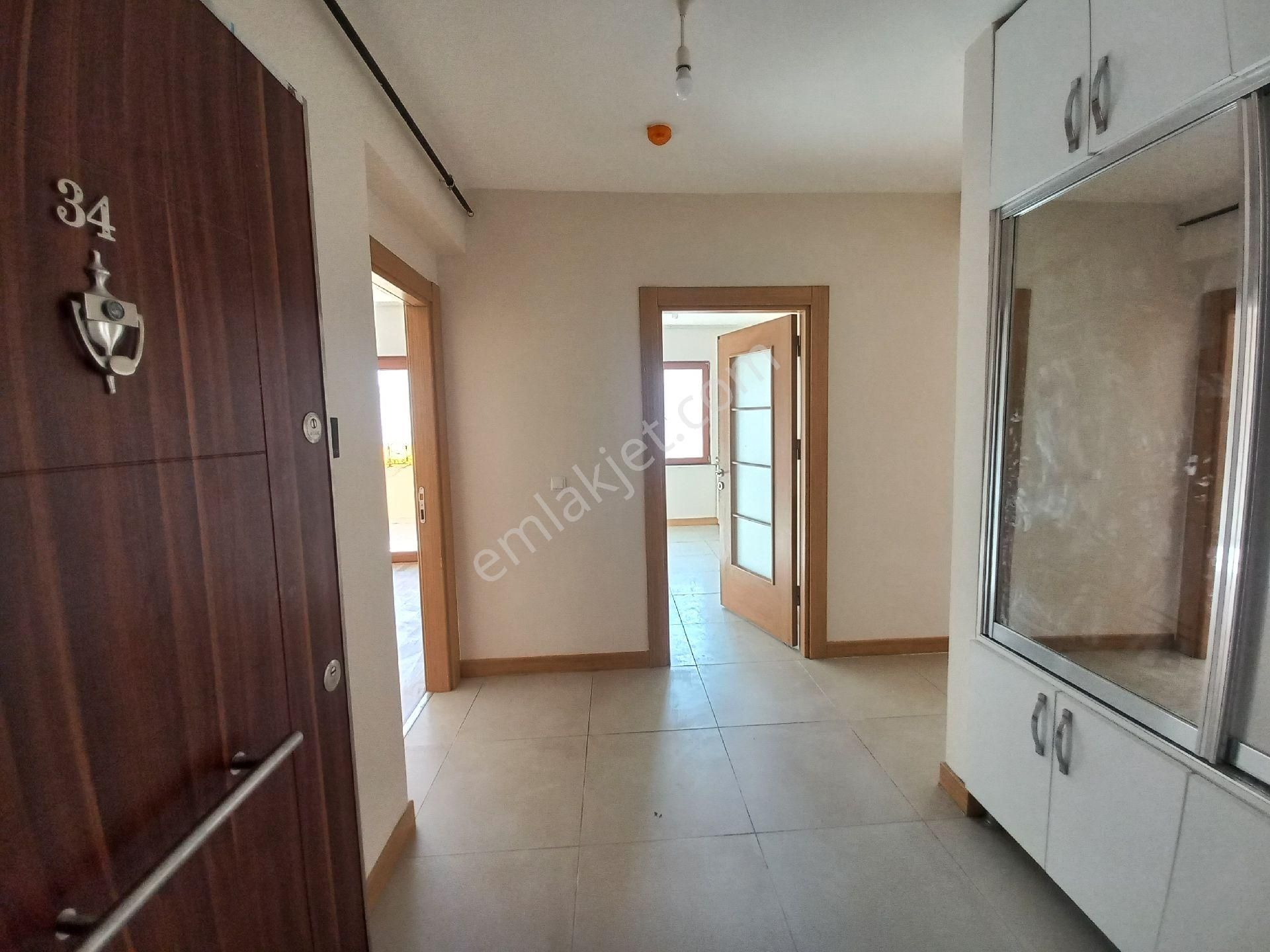 Kültür Emlaktan Tokide 2+1 Memura Kiralık Arakat Daire