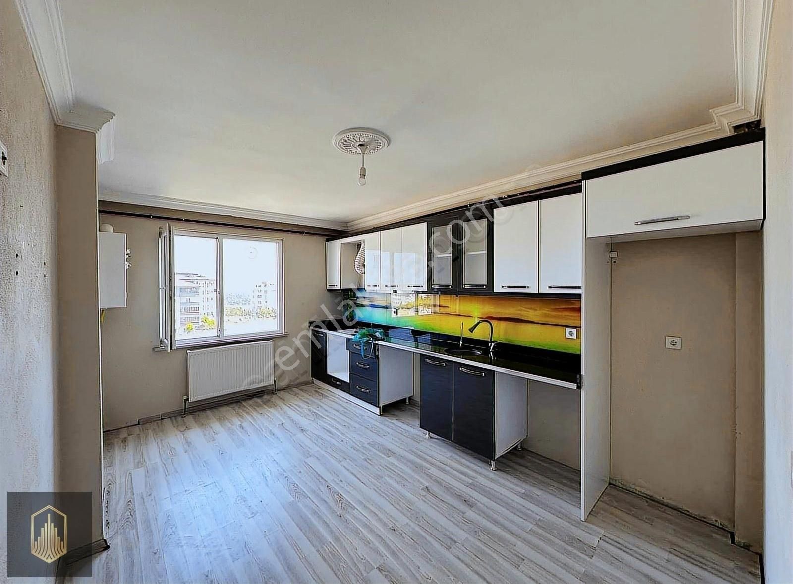 Toprak Gayrimenkul'den Tepe Yolu Üzeri 2+1 96m2 Kiralık Daire