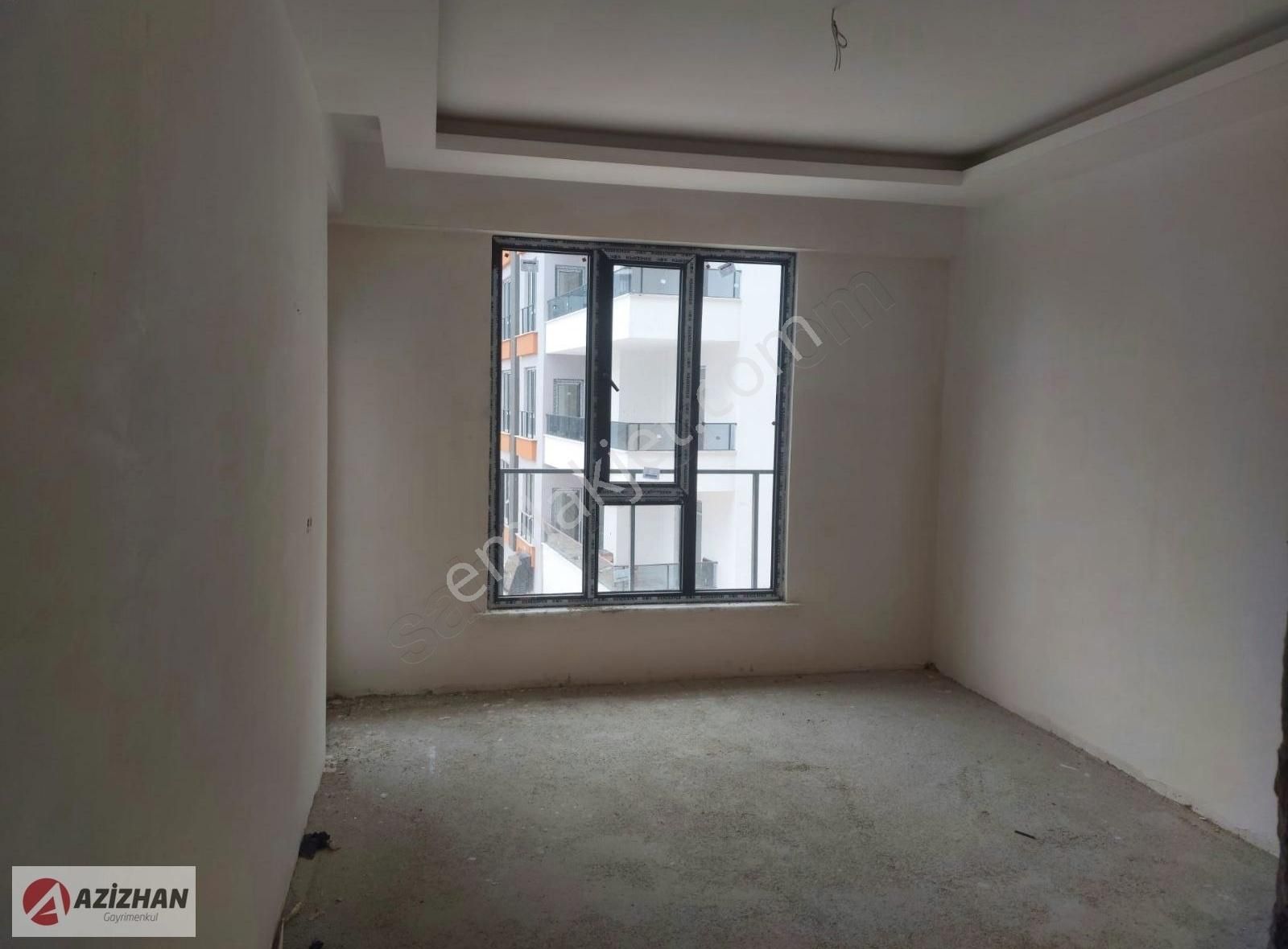 Azizhandan Karatayda Satılık Ara Kat Sıfır 4+1 Daire