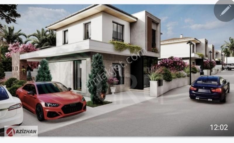 Azizhan'dan Yaka Meram'da Satılık Site İçi Brüt 300 M² Villa