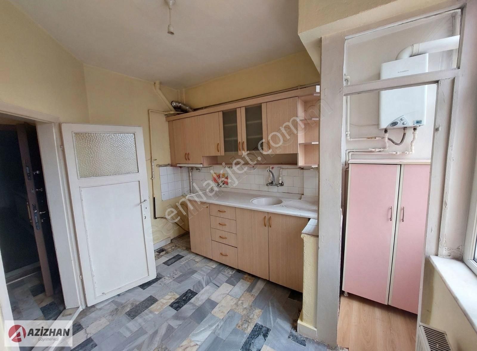 Azizhan Gayrimenkul'den Nişantaşı Mahallesinde Kiralık Daire