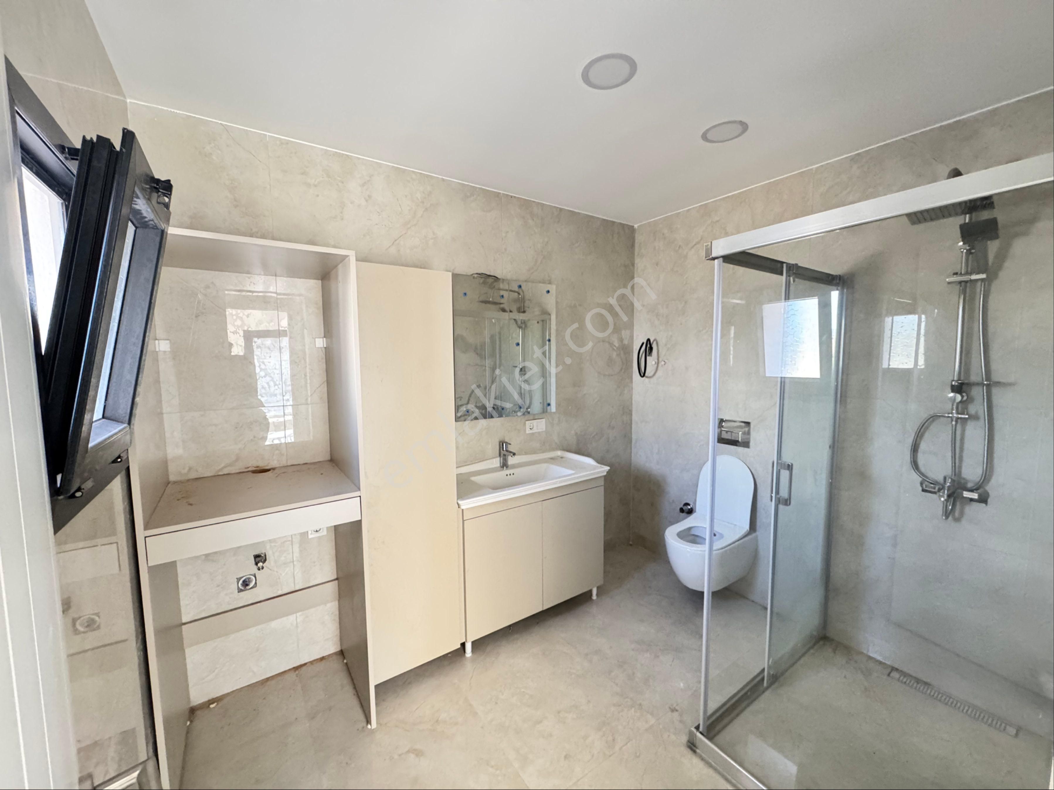 Foçaköy De Müstakil Havuzlu Geniş Bahçeli Tek Kat 3+1 Taş Villa - Görsel 2