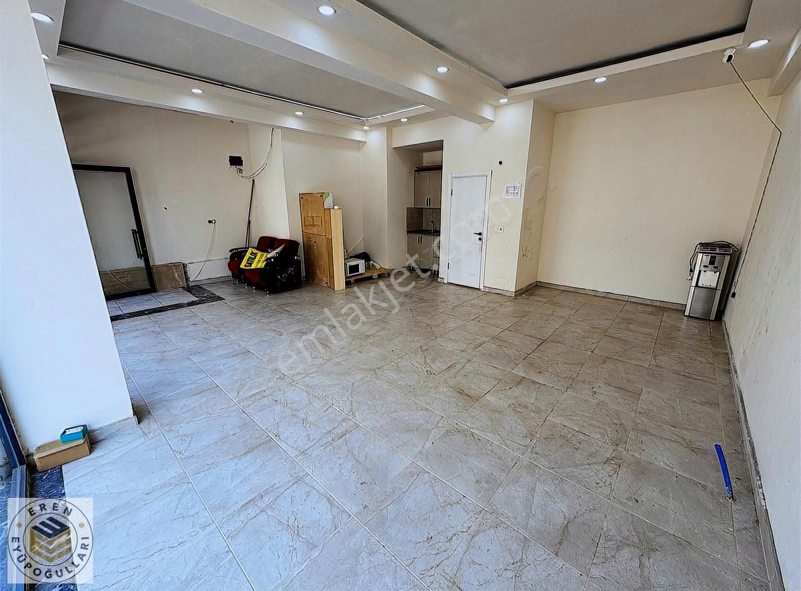 B.paşa Vatan Mah Merkezde Cadde Üzeri Yeni Binada Satılık Dükkan