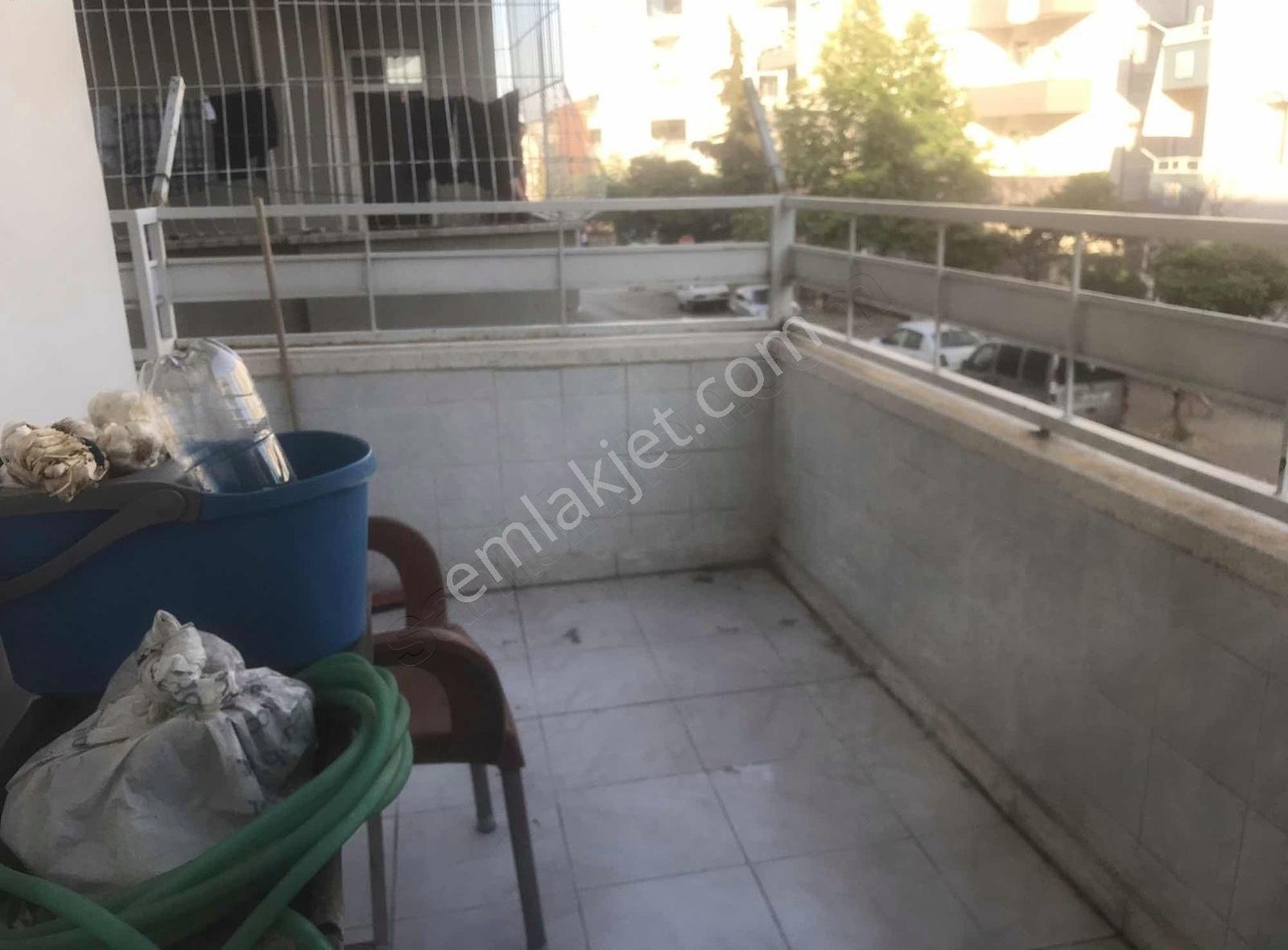 Fatih Gayrimenkulden Şafak Sitesi Satlık 3+1 Daire+2 Adet Dükkan - Görsel 9