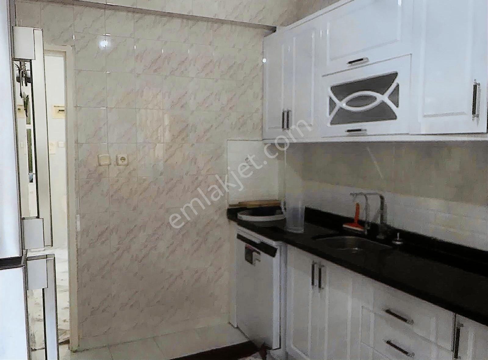 Fatih Gayrimenkulden Şafak Sitesi Satlık 3+1 Daire+2 Adet Dükkan - Görsel 7