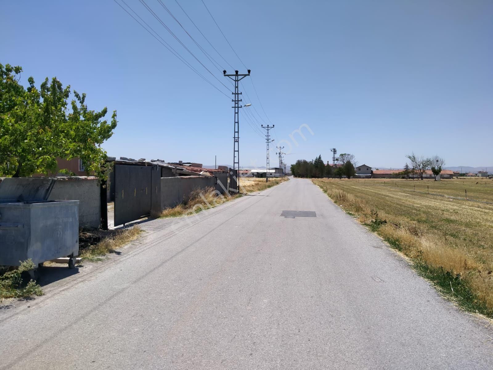 Konya Meram Aliulvi Kurucu Mah Satılık 5400 Metrekare Tarla İcinde2 Adet Müstakil Ev Ve Cardağı - Görsel 7