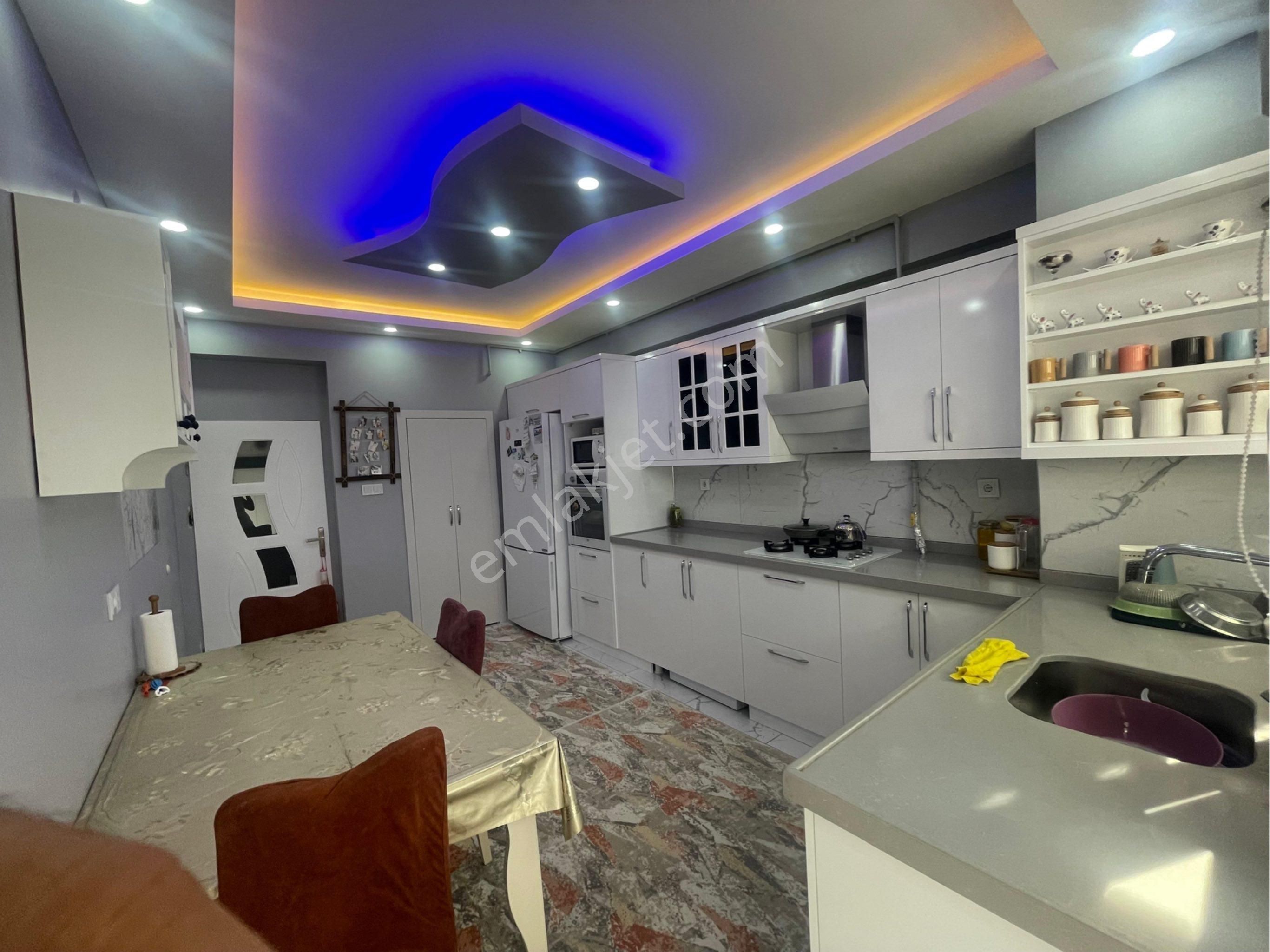 Rotadan Fırat Mahllesinde Satılık 3+1 Lüks Daire