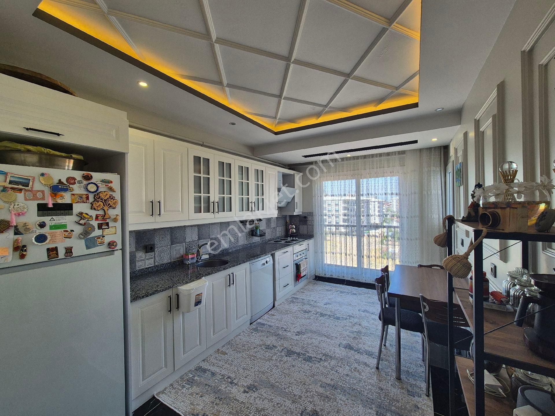 Azad Gayrimenkul Osmaniyeden Satılık 3+1 135 M² Daıre
