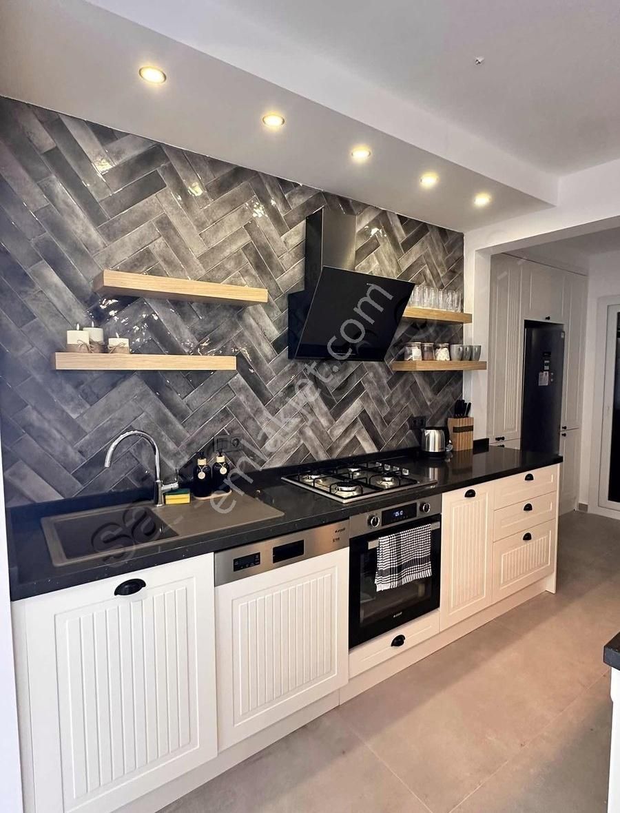 Denize 300 Adım Yenilenmiş Eşyalı Daire - Görsel 20