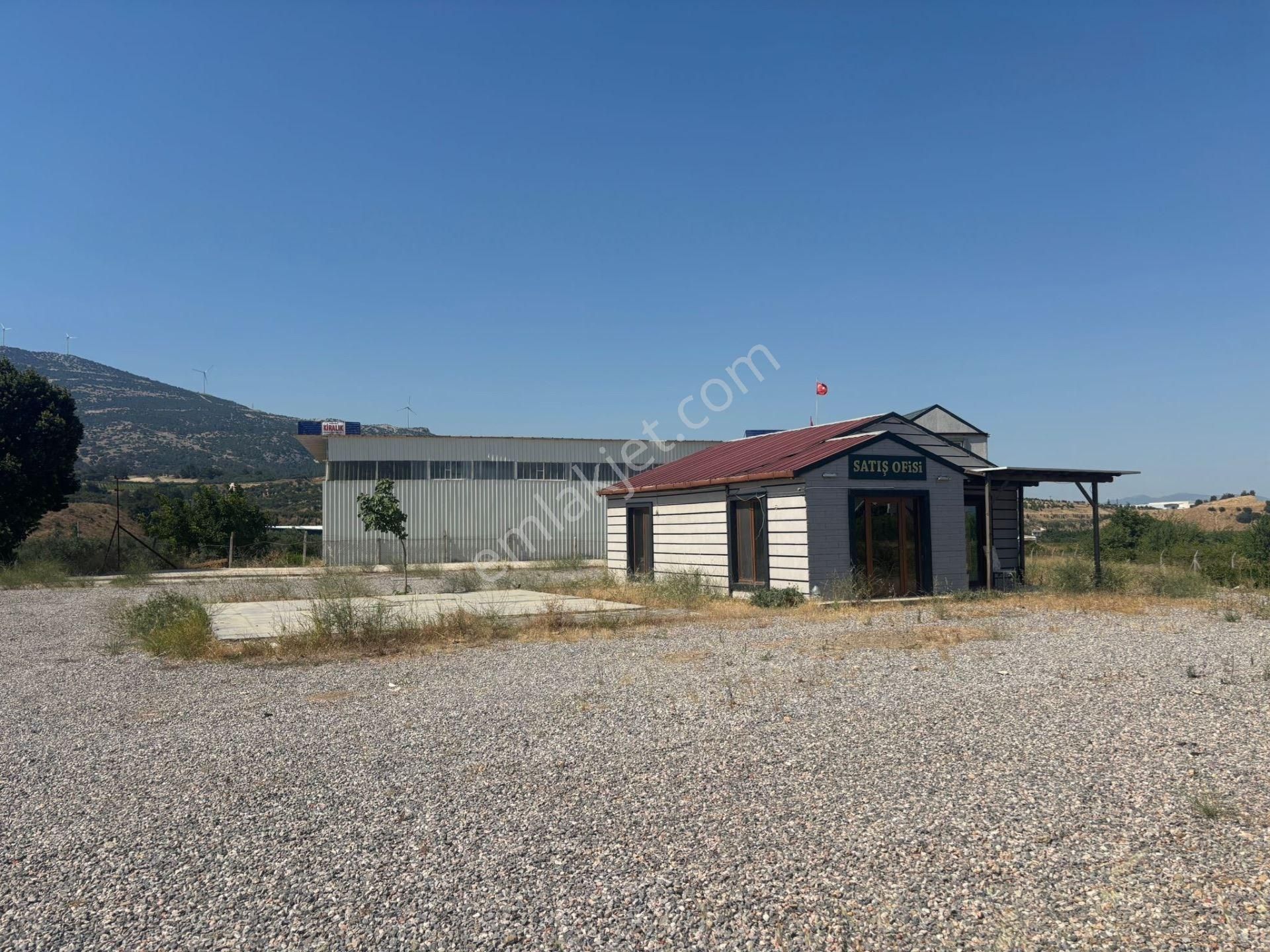 Armutlu 85. Yıl'da Yola Cepheli 1.900 M2 Kiralık Arsa