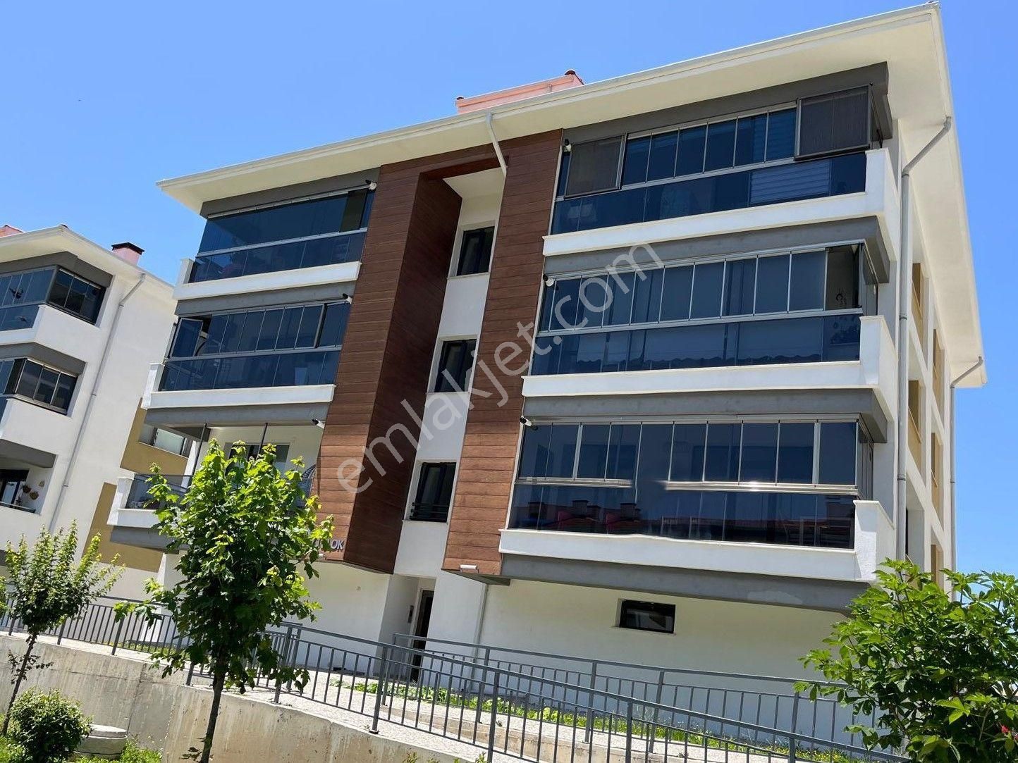 Century21 Vizyon'dan Güçlübey Vadisinde Kiralık Lux 3+1 Daire