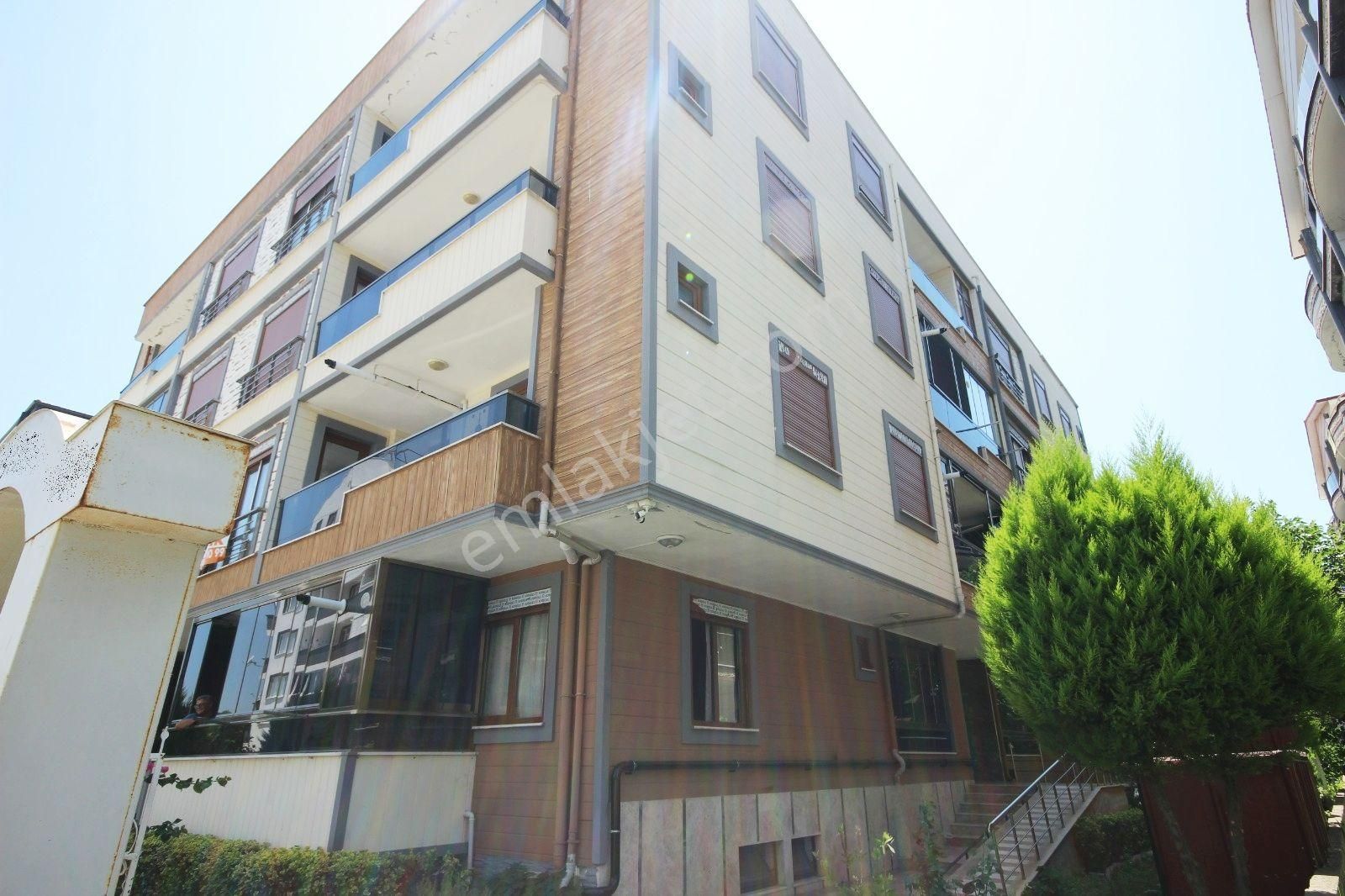Zirve'den Akçay'da Satılık 7 Yaşında Ön Cephe 3 Banyolu 4+1 Dubleks