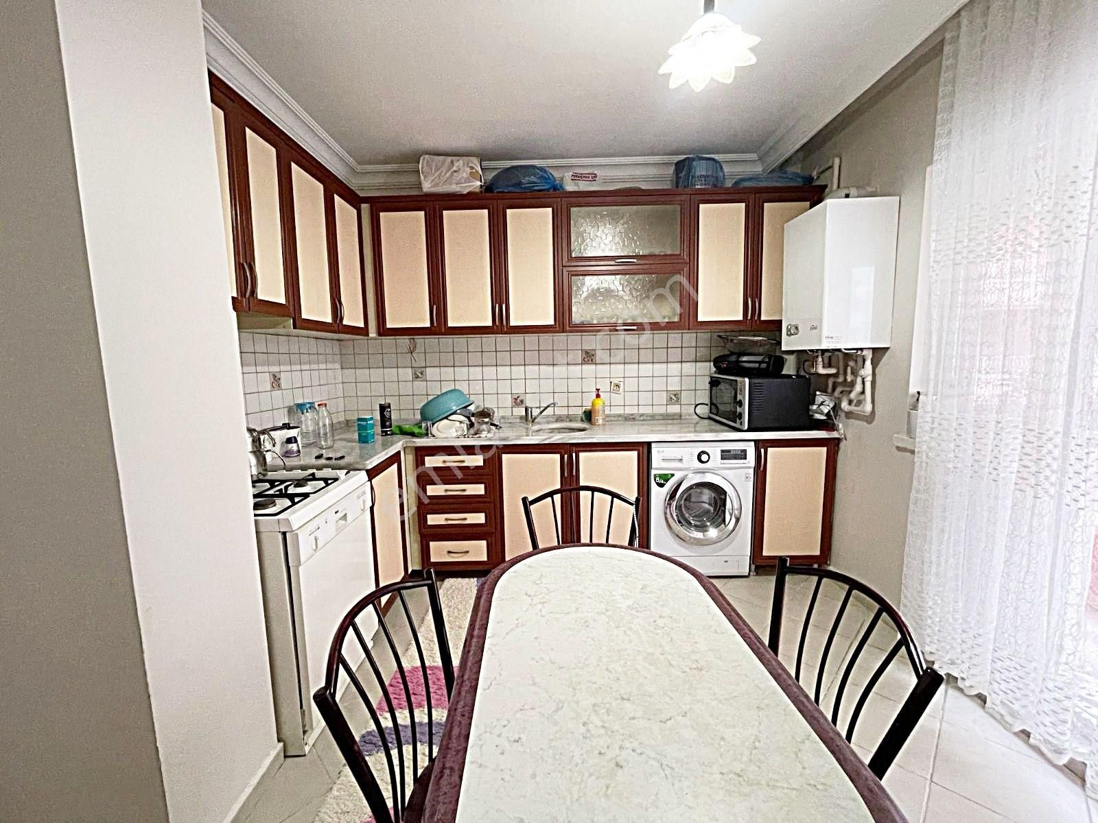 Keçiören Yayla Mah Cadde Üstünde İskanlı Kök Tapu 4+1 Asansörlü Dublex 3.550.000tl