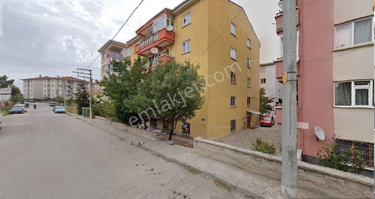 Borsa Caddesi Yakını 2+1 Daire