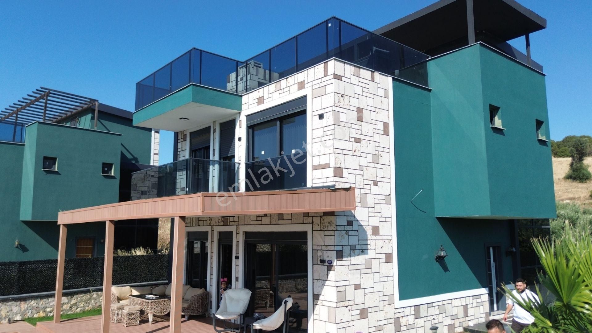 Turyap Foça'dan Reva Konaklarında Satılık Ultra Lüks 4+1 Villa - Görsel 2