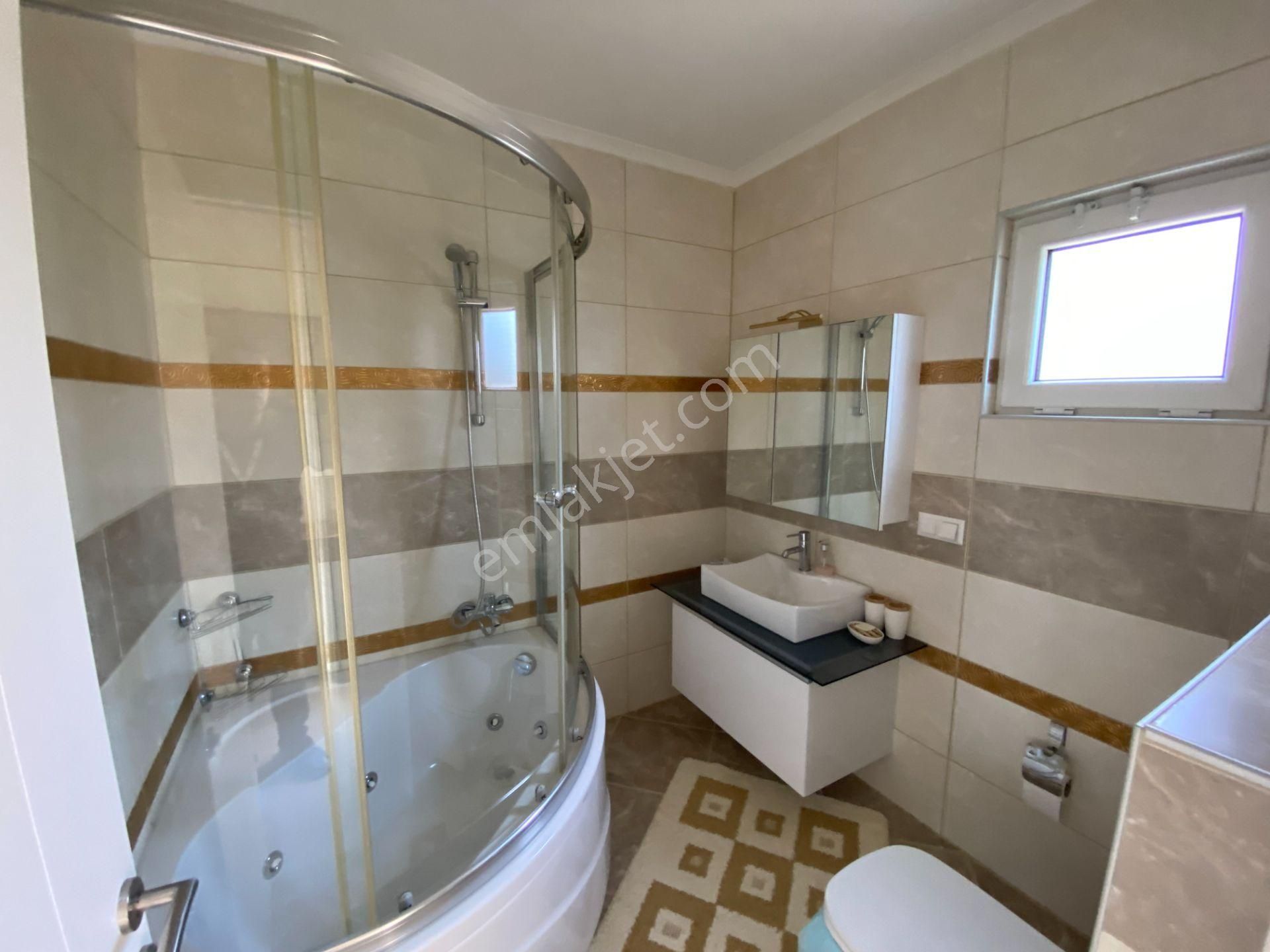 Kartepe Park Sitesinde Eşyalı Ve Mobilyalı Kiralık Müstakil Bahçeli Villa - Görsel 26