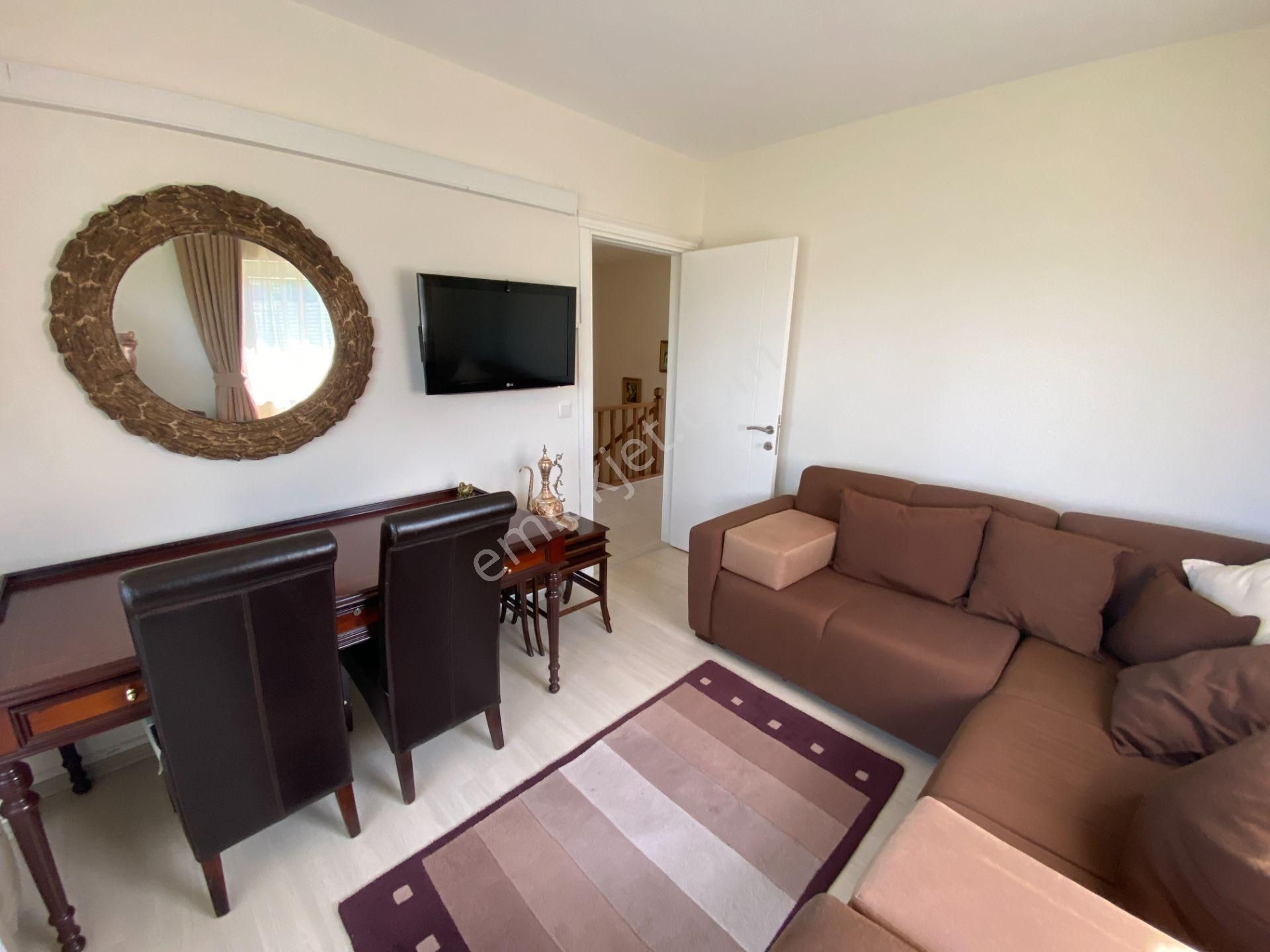 Kartepe Park Sitesinde Eşyalı Ve Mobilyalı Kiralık Müstakil Bahçeli Villa - Görsel 23