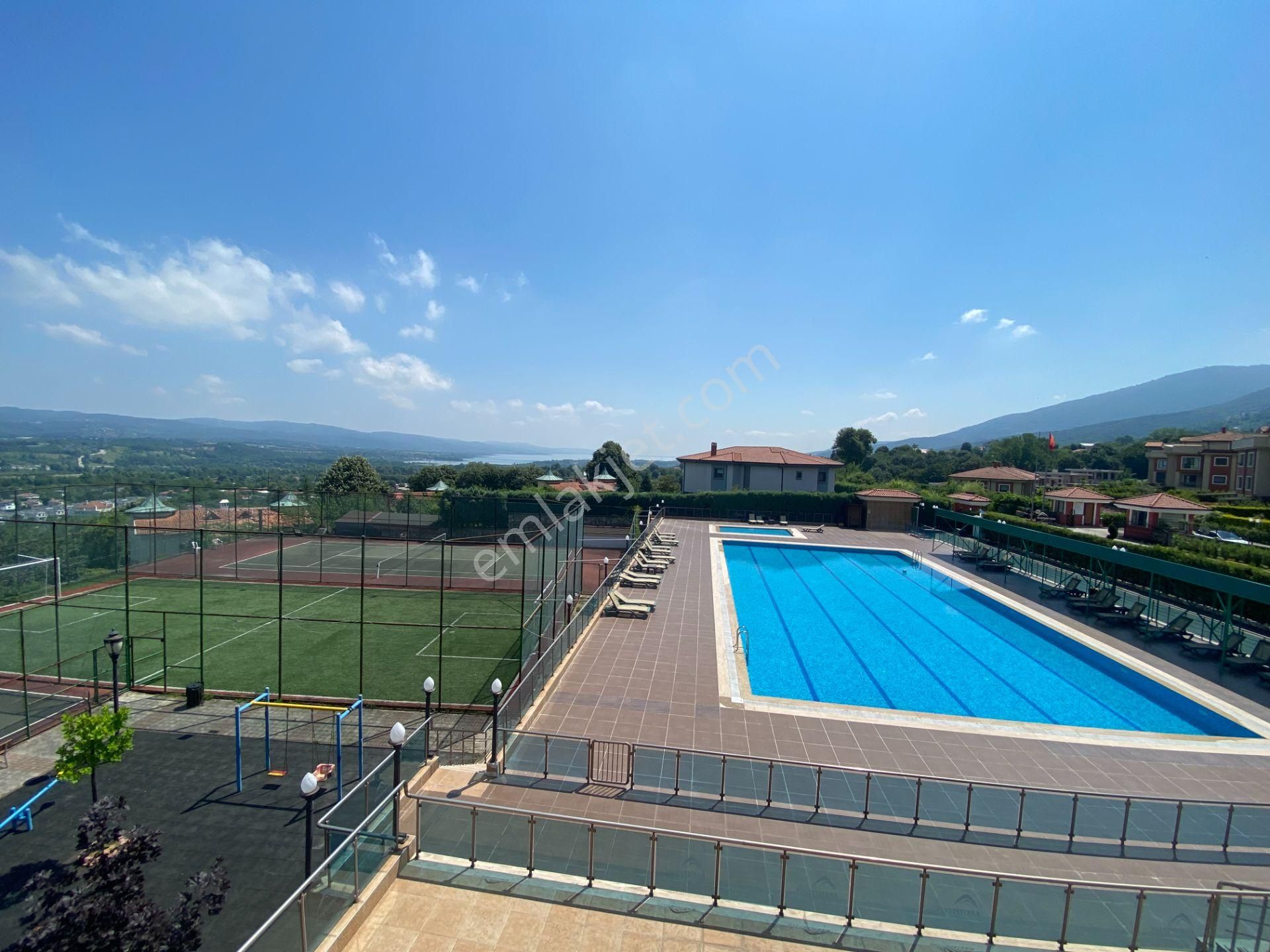 Kartepe Park Sitesinde Eşyalı Ve Mobilyalı Kiralık Müstakil Bahçeli Villa - Görsel 32