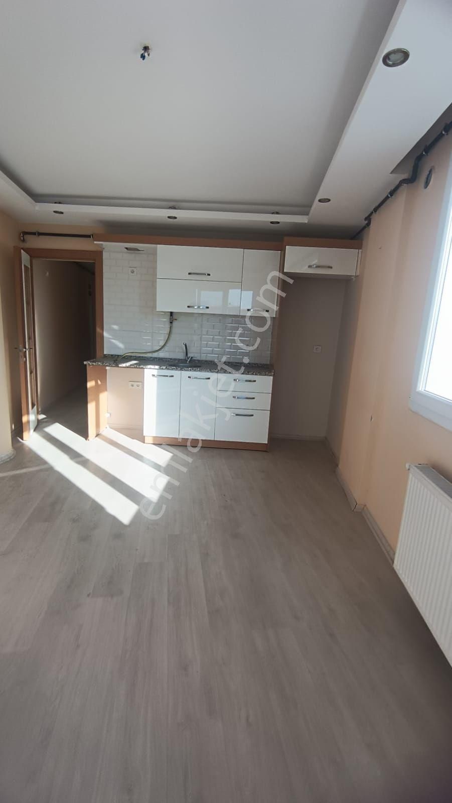 Bayraklı Yeni Şehir Hast Westpark Avm Yakını Temiz Bakımlı Kiralık 2+1 Daire