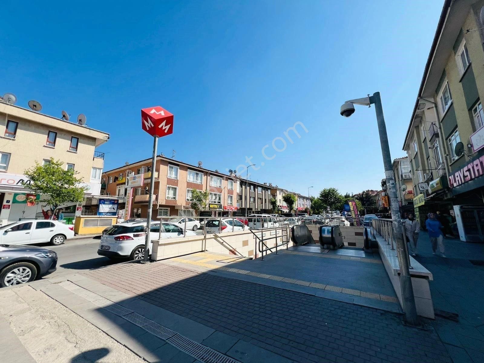 Evim Ankara'dan Metronun Dibinde Cadde Yakını Manzaralı Lüx Yapılı 3+1 Fırsat Dairesi!