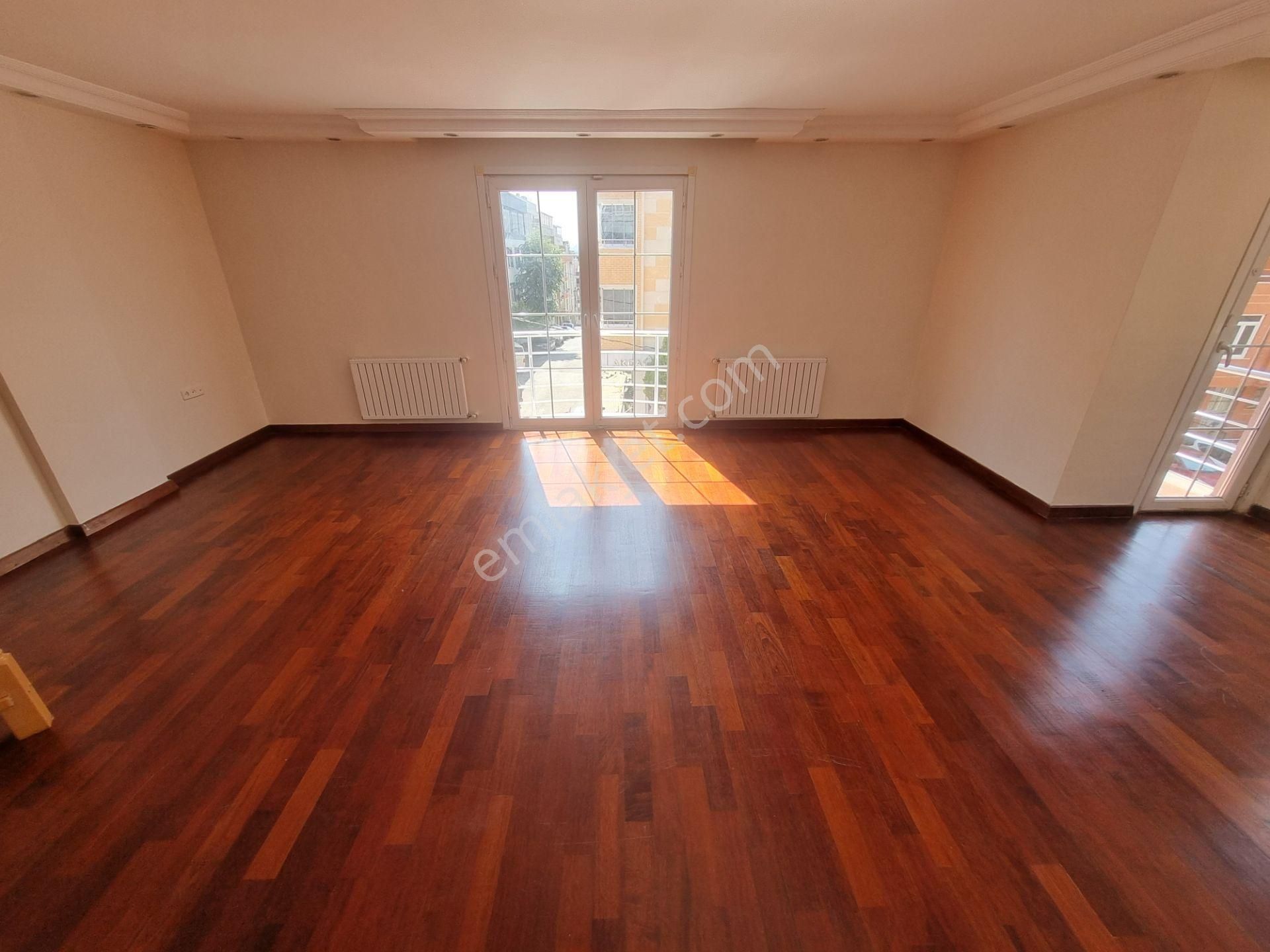 Çekmeköy Mimar Sinan Mahallesinde Kiralık 2+1 Daire
