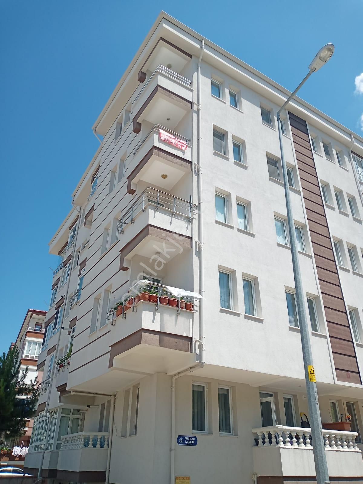 Çorum Pehlivan Emlaktan Üçtutlar Mahallesi Aşcılarda Kiralık Daire