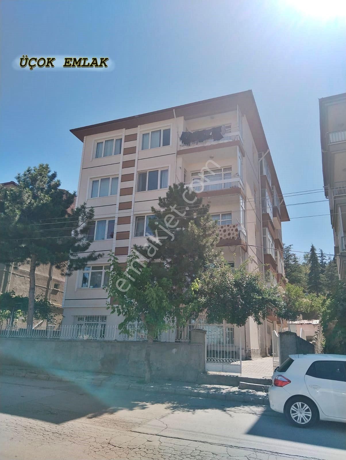 Afyon Üçok Emlaktan Zafer Mah Satılık 3+1 Daire