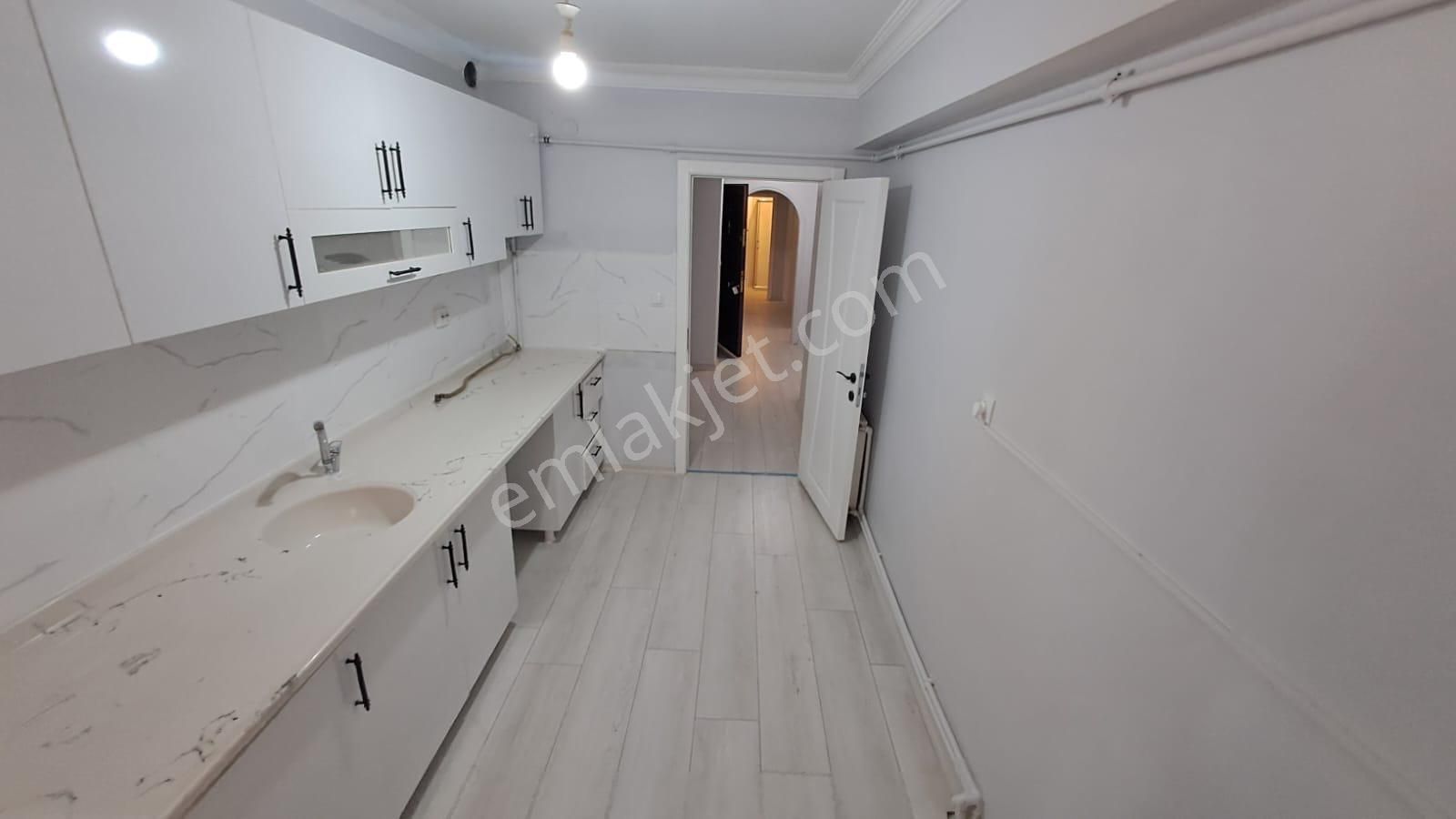 (999) Keçiören Bademlikte Giriş Kat Full Yapılı Boş Daire!!!