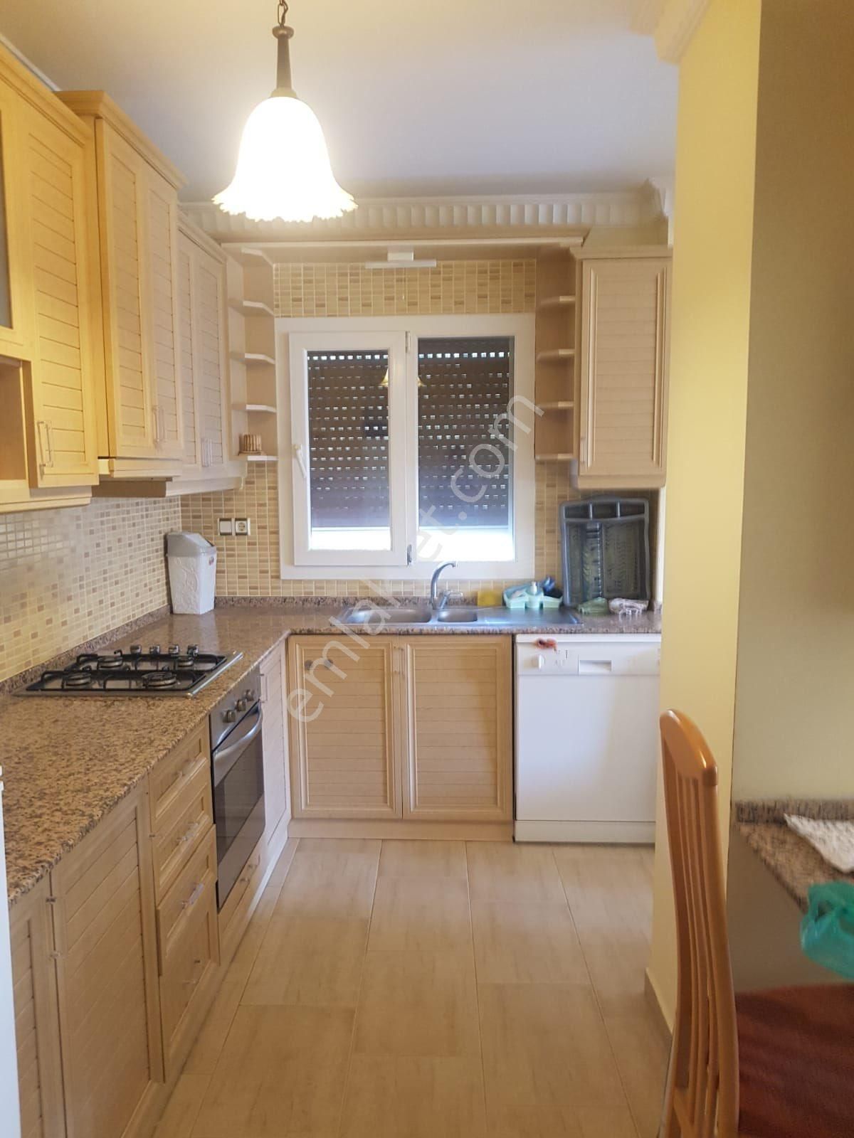 Ege Mahallesi'nde 3 Oda 1 Salon 2.kat Satılık Daire