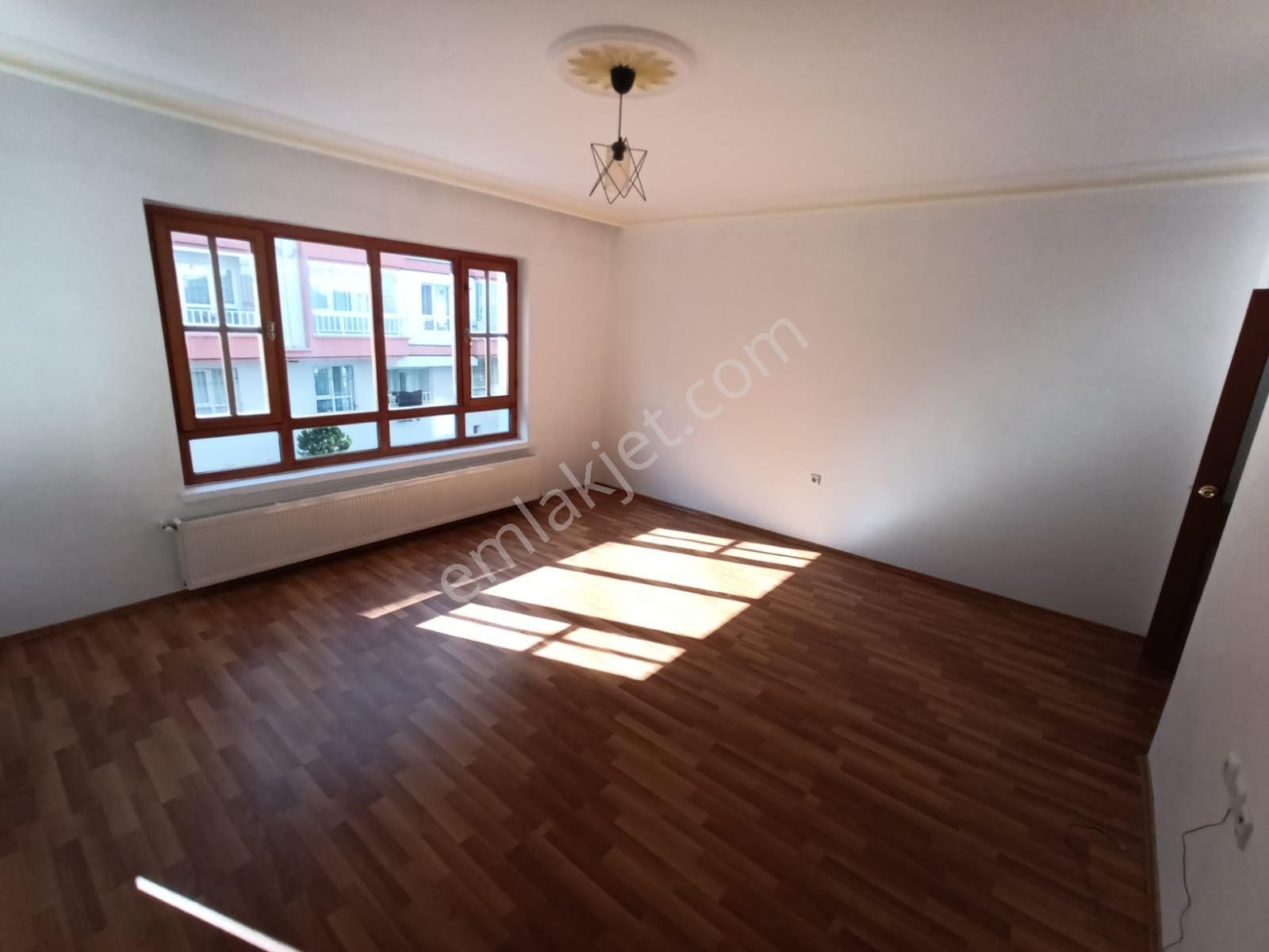 Güzrlyurt Mah. 3+1 1.kat Ön Cephe