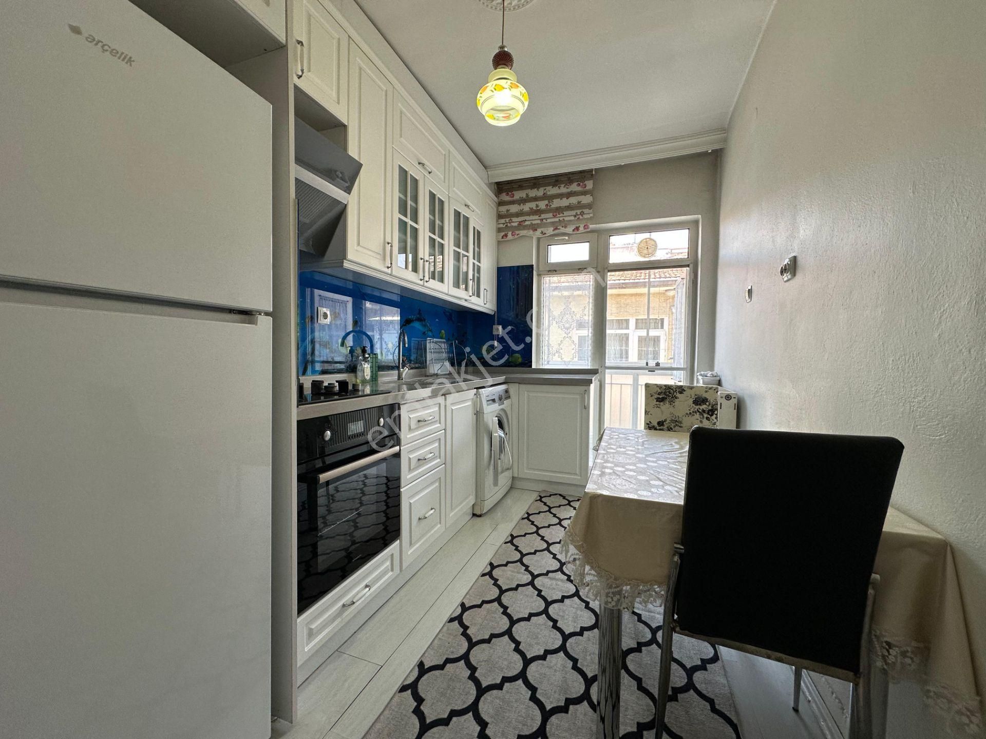 Gata Karşısı 3+1 1 Bağımlı Full Yapılı Üst Kat Güney Batı (boş)