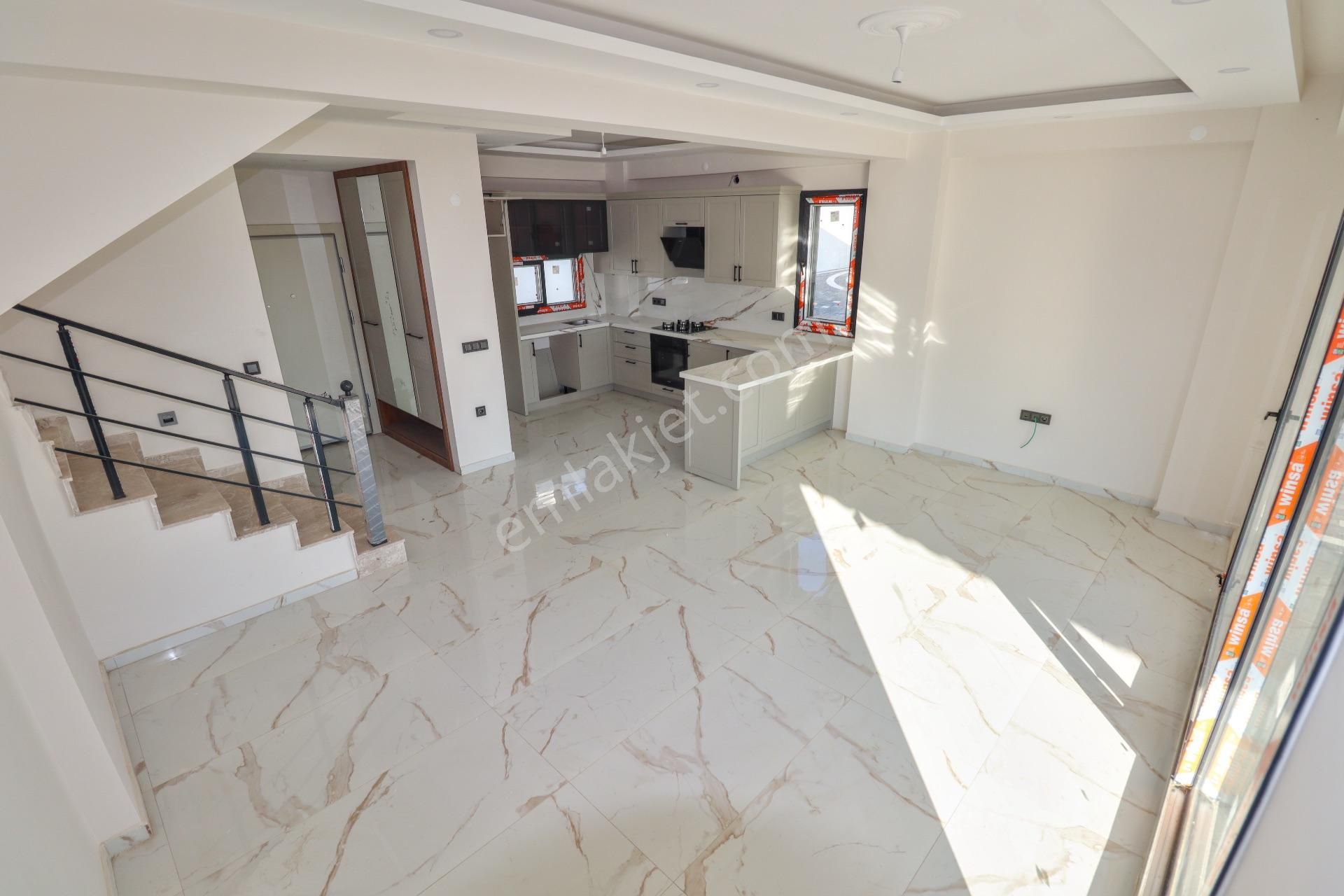 Mahmut İşler'den Satılık Ful Deniz Manzaralı Müstakil Villa - Görsel 26