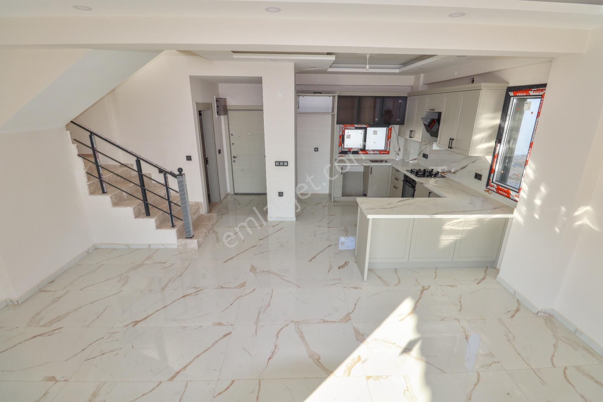 Mahmut İşler'den Satılık Ful Deniz Manzaralı Müstakil Villa - Görsel 25