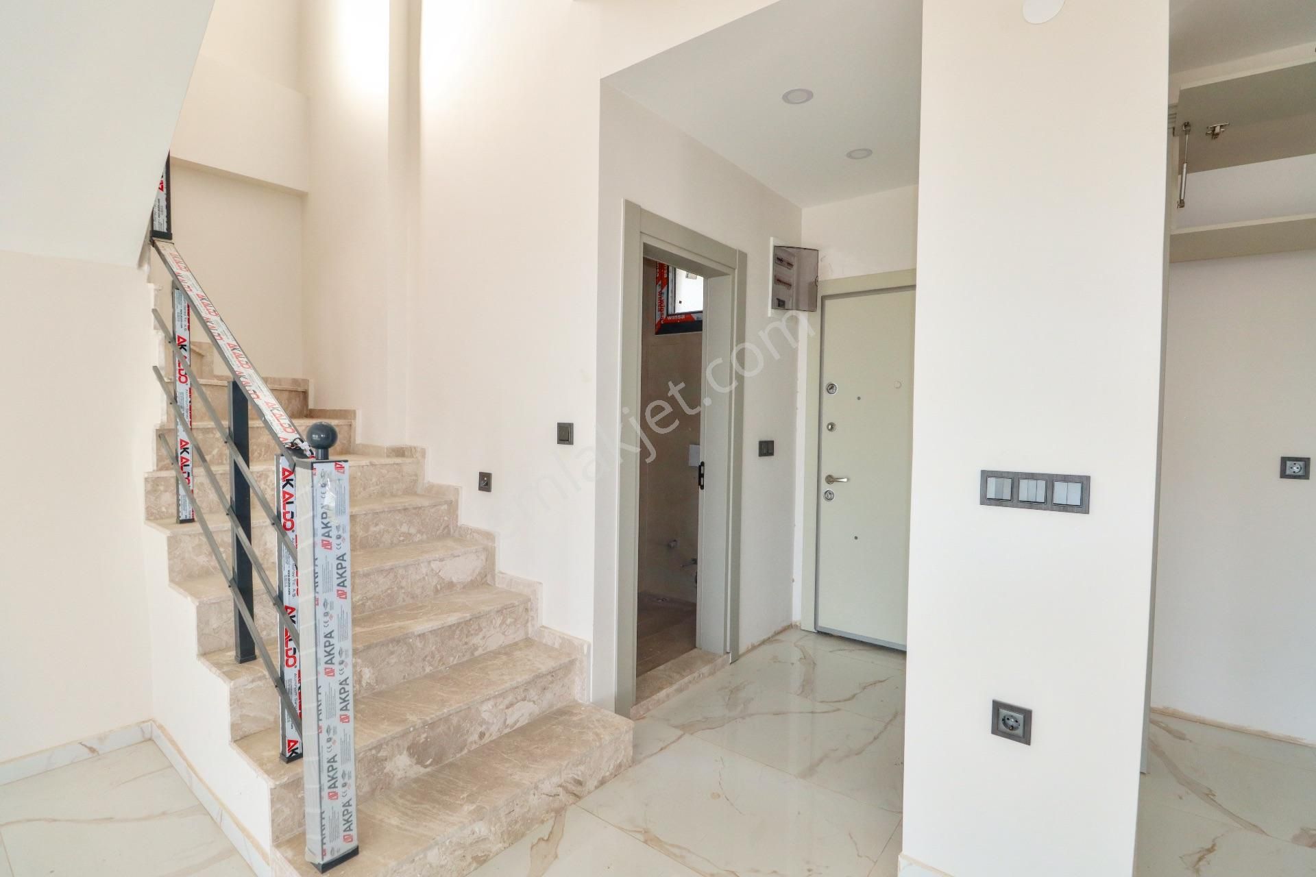 Mahmut İşler'den Satılık Ful Deniz Manzaralı Müstakil Villa - Görsel 24