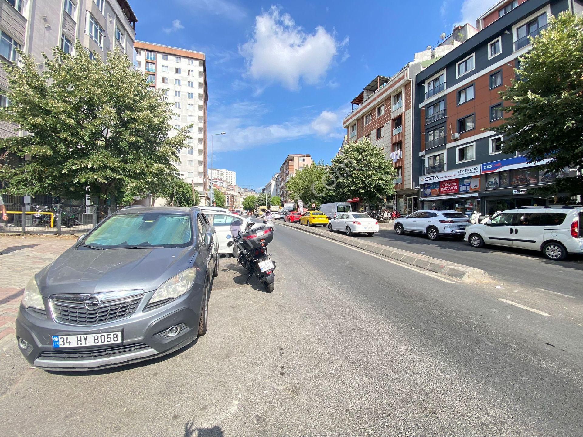 Cadde Üzeri Ara Kat Kat Mülkiyetli 30.000tl Kira Getirili Fırsat