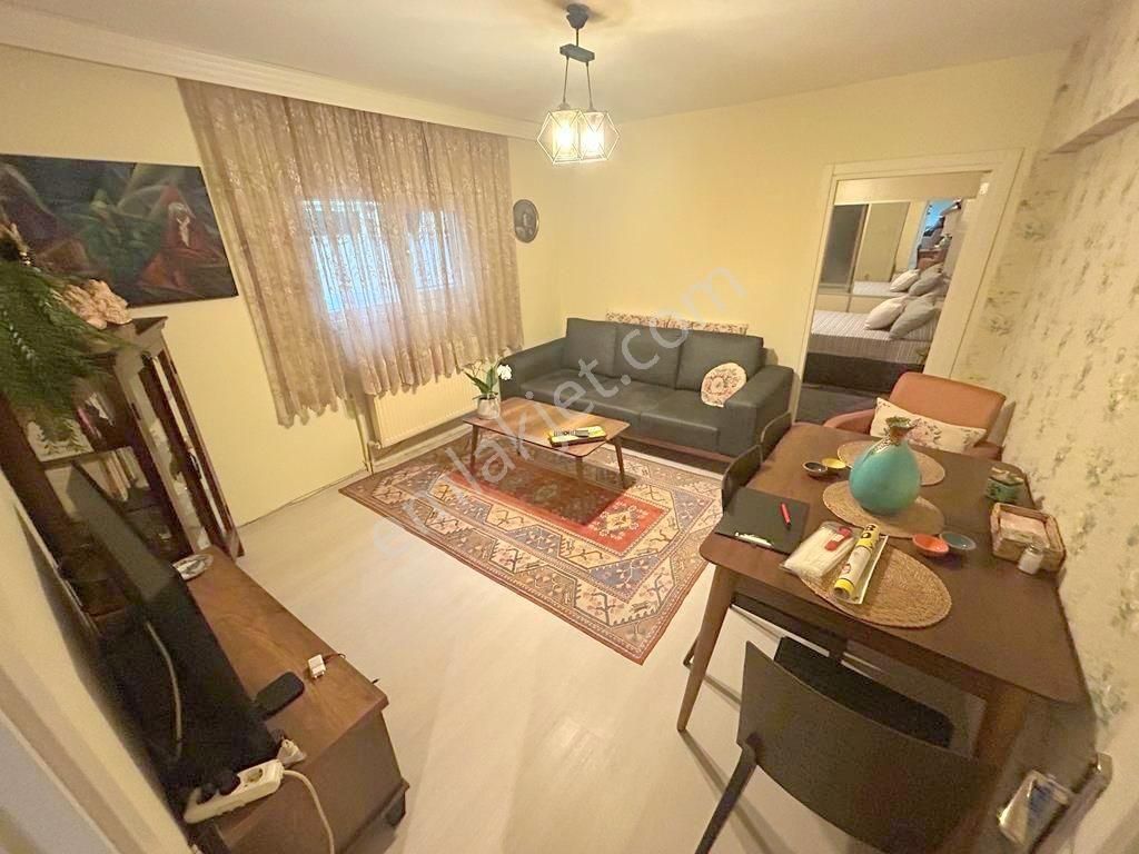 Kaçmaz'dan Küçükyalıda Açık Otopark Geniş 80m² 2+1