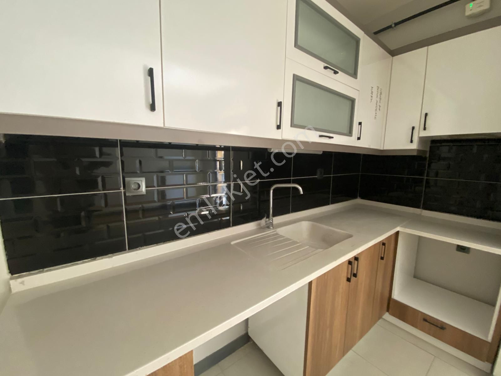 Gaziosmanpaşa Bağlarbaşı 7/a 1.etap Satılık 65m2 1+1 Giriş Kat Site İçi Daire - Görsel 7