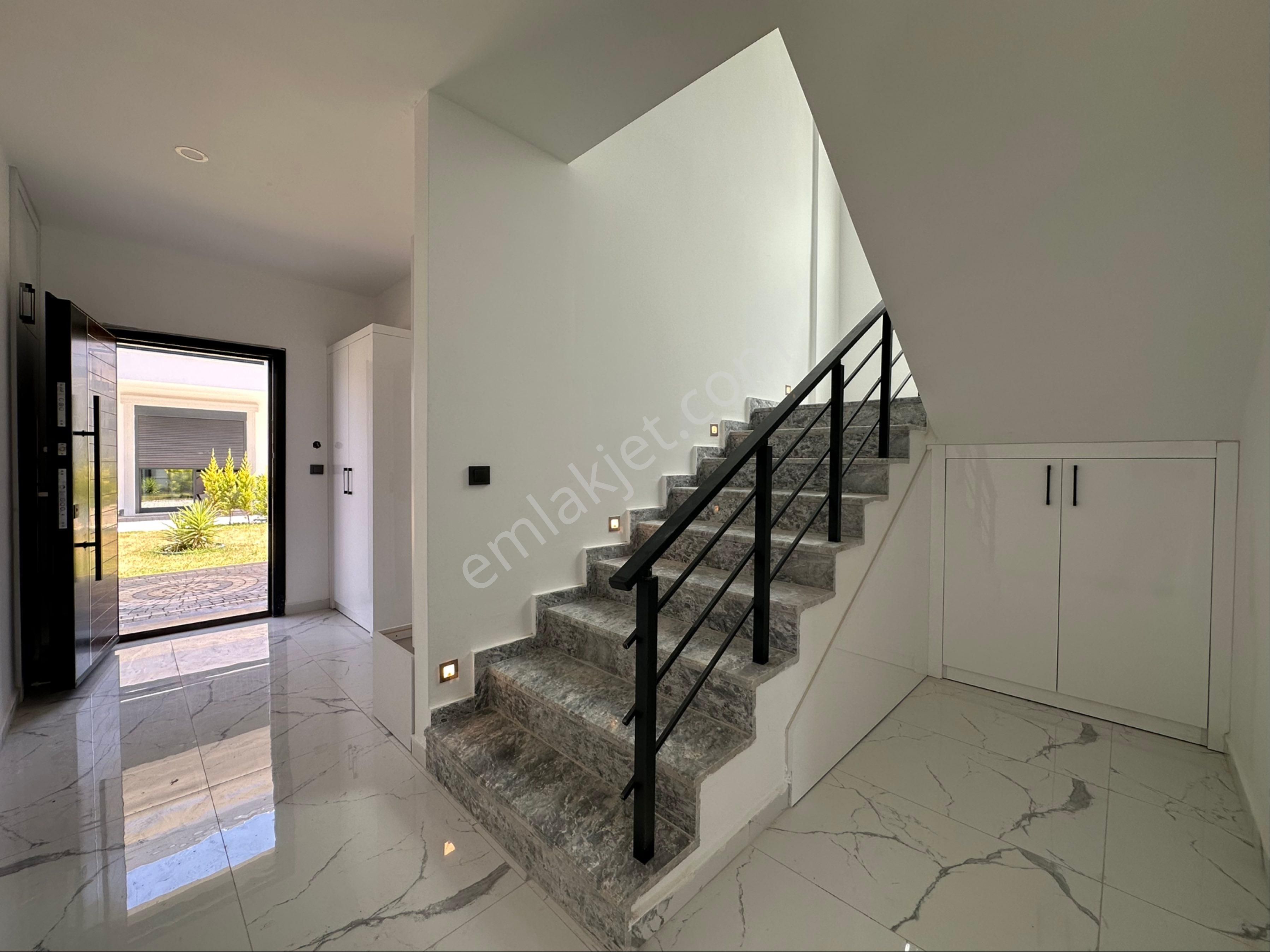 Kargıcak’da Acil Satılık 4+1 Sıfır Geniş Villa - Görsel 21