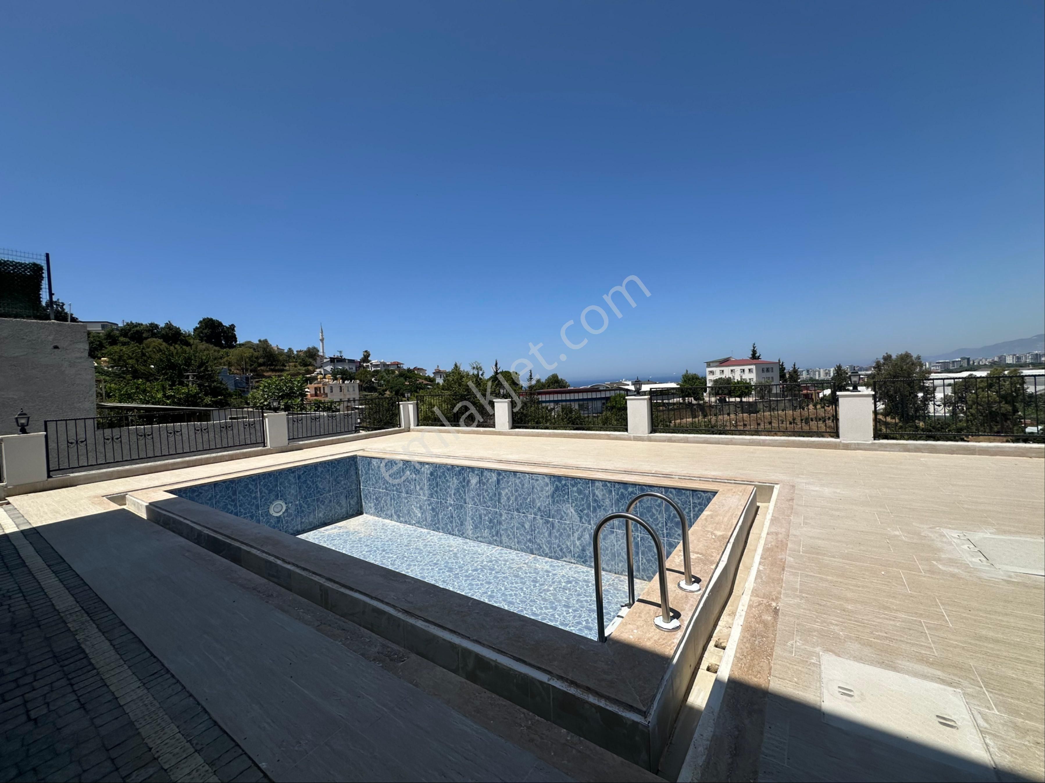 Kargıcak’da Acil Satılık 4+1 Sıfır Geniş Villa - Görsel 7