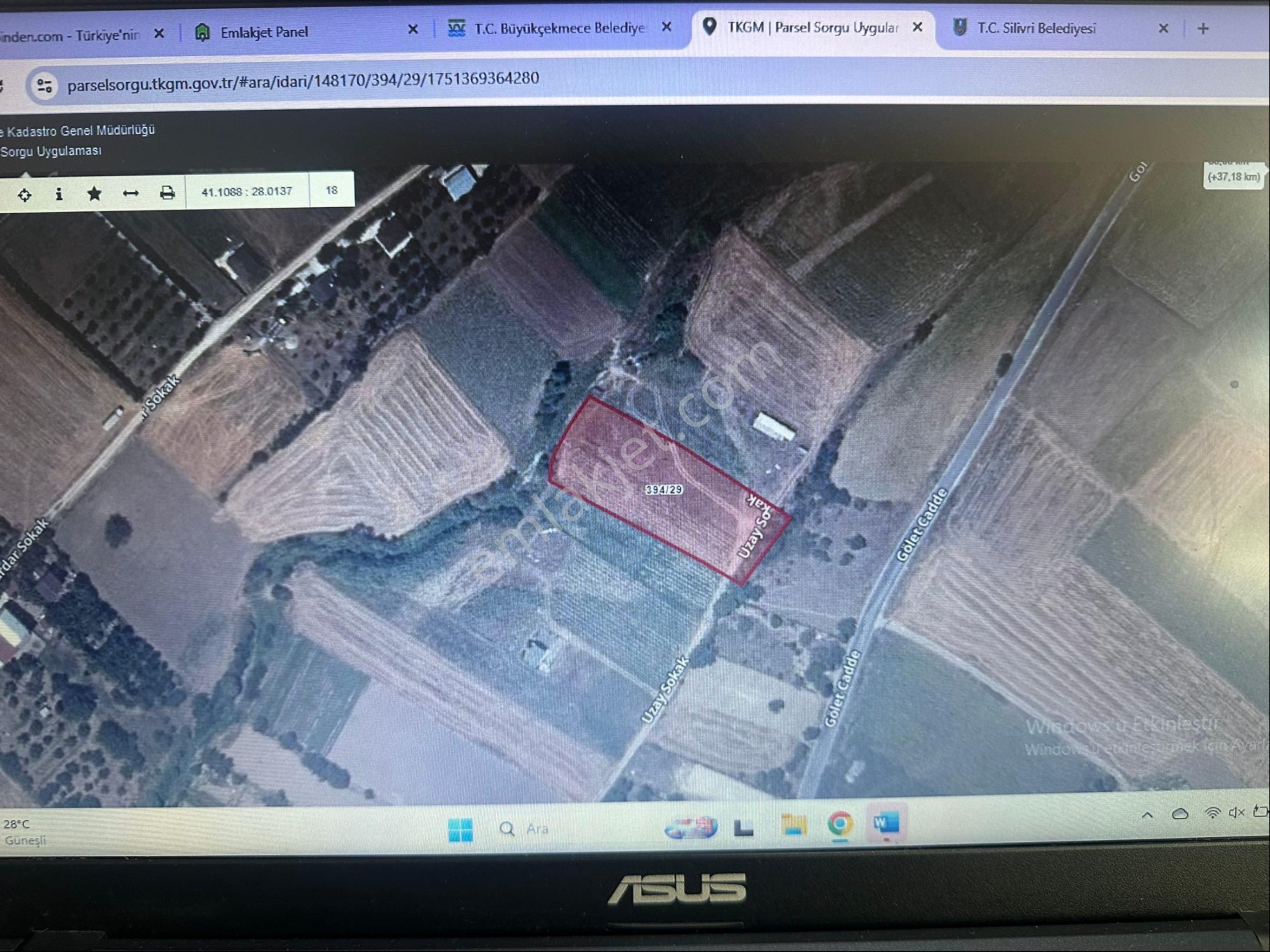 Silivri Değirmen Köyde Satılık 300 M2 İmarlı Arsa