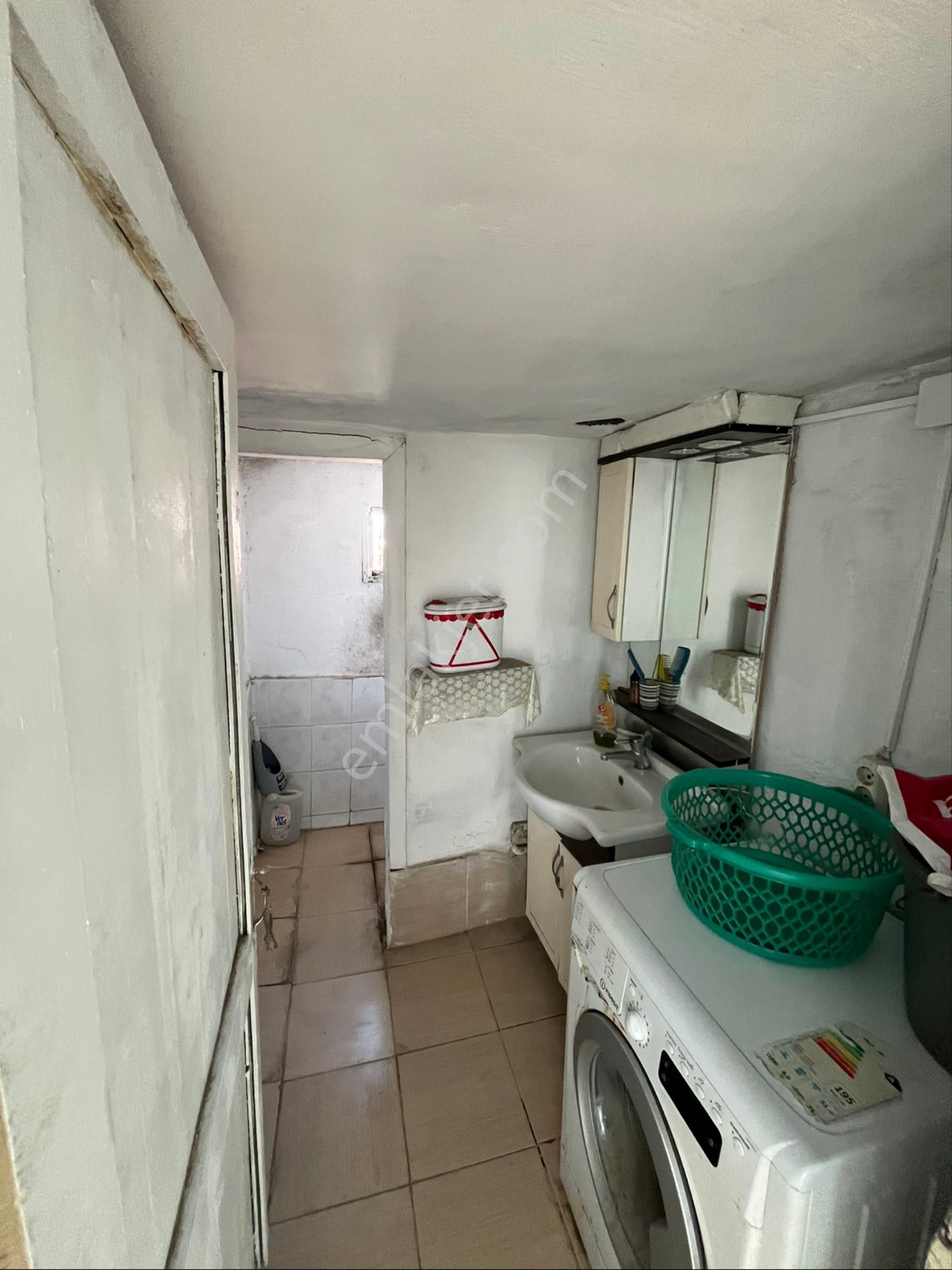 İzmir Konak İkiçeşmelik Cadde Üzerinde İki Katlı Satılık Ev - Görsel 18