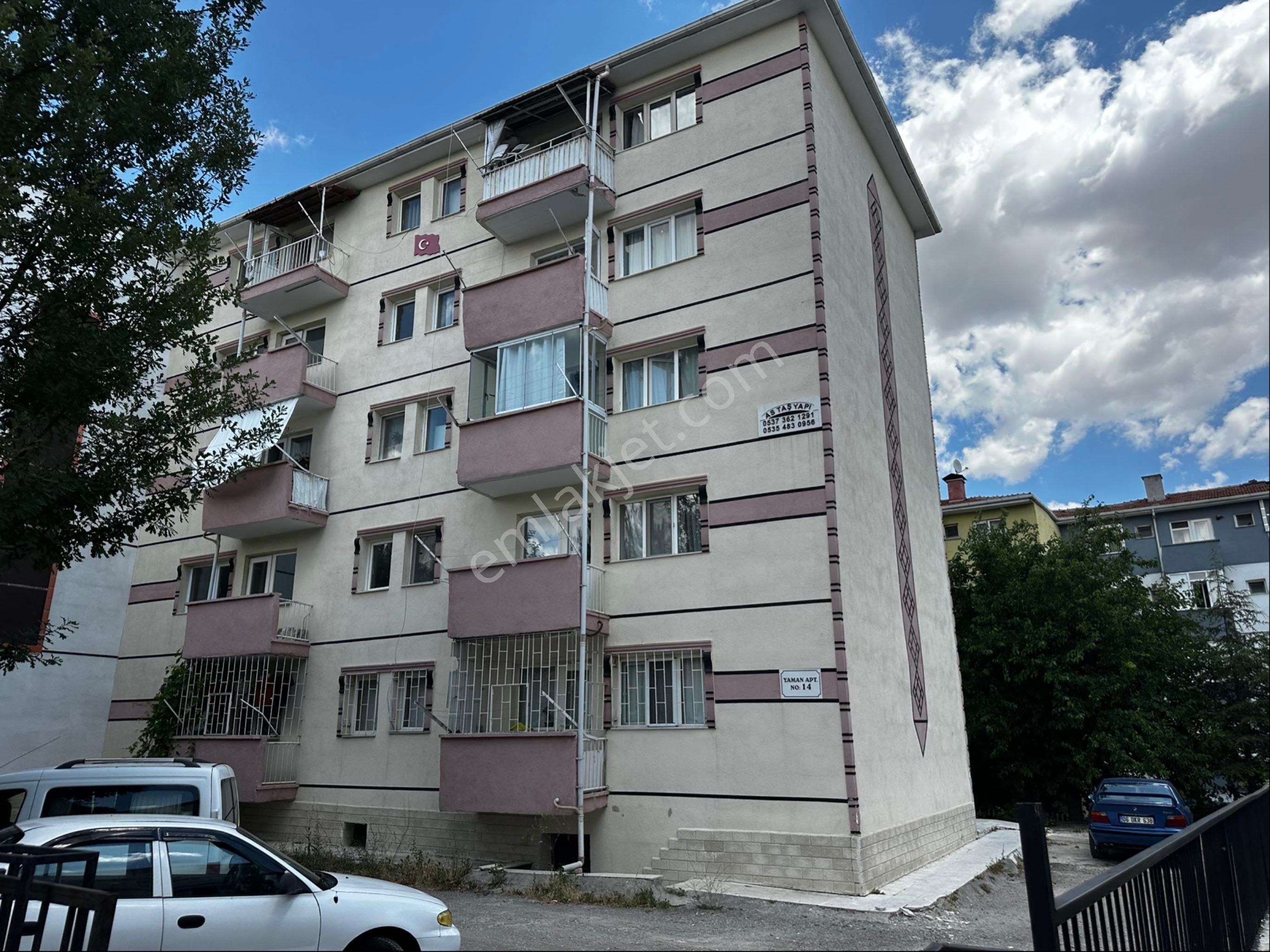 A L C Den Metro Yakını Ara Katta Full Yapılı 2+1 Satılık Daire